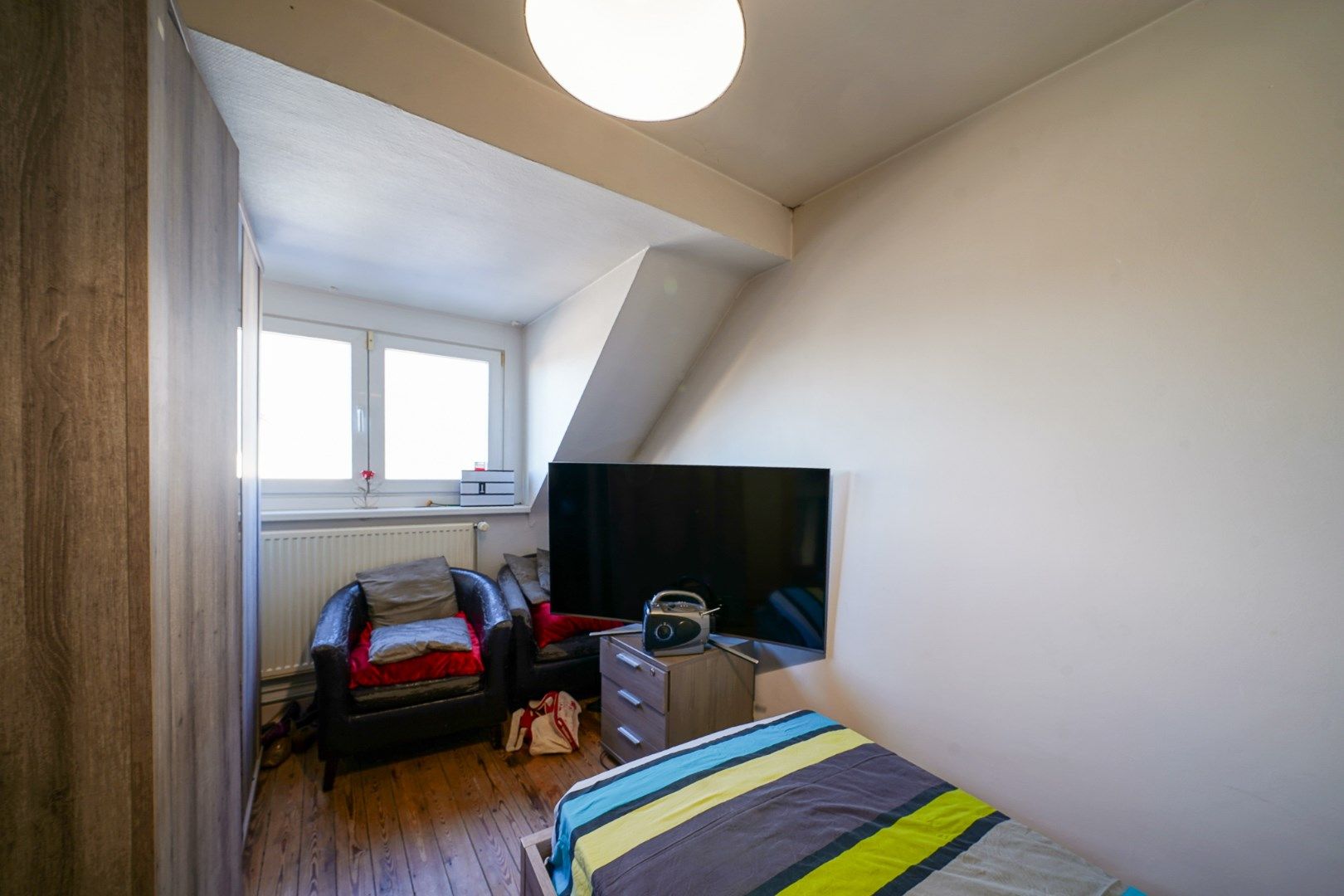 Woning met ruime garage en zicht op de vaart in Bredene foto 8