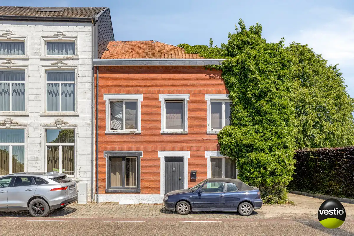 GEHEEL VAN 2 GUNSTIG GELEGEN APPARTEMENTEN TE TONGEREN LANGS N79. foto {{pictureIndex}}
