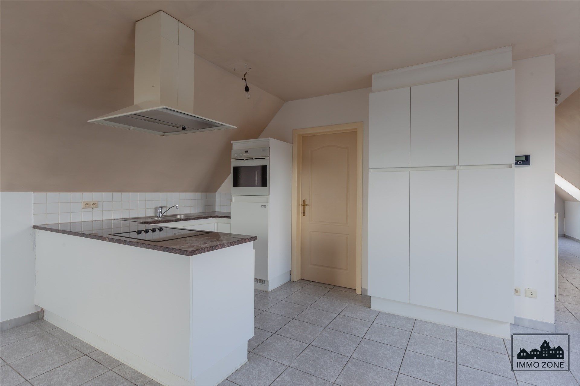 Top appartement centrum Laarne, met staanplaats! foto 8