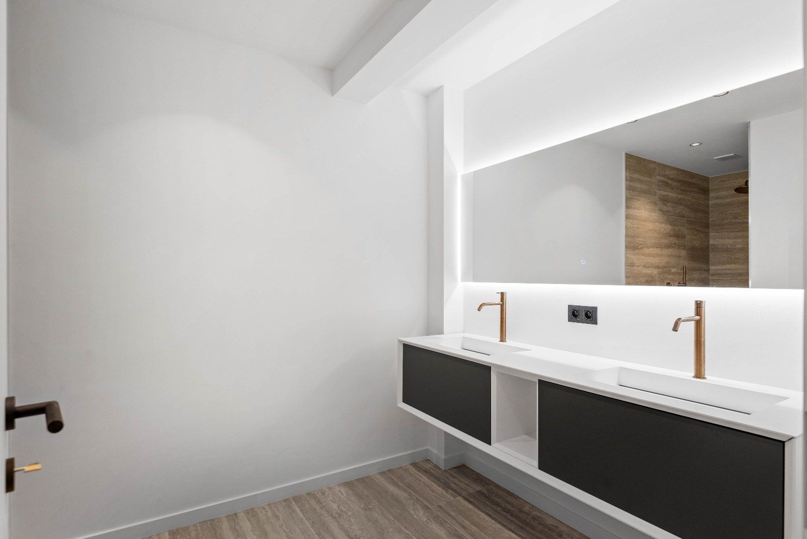 Verhuurd opbrengsteigendom te Mortsel foto 14