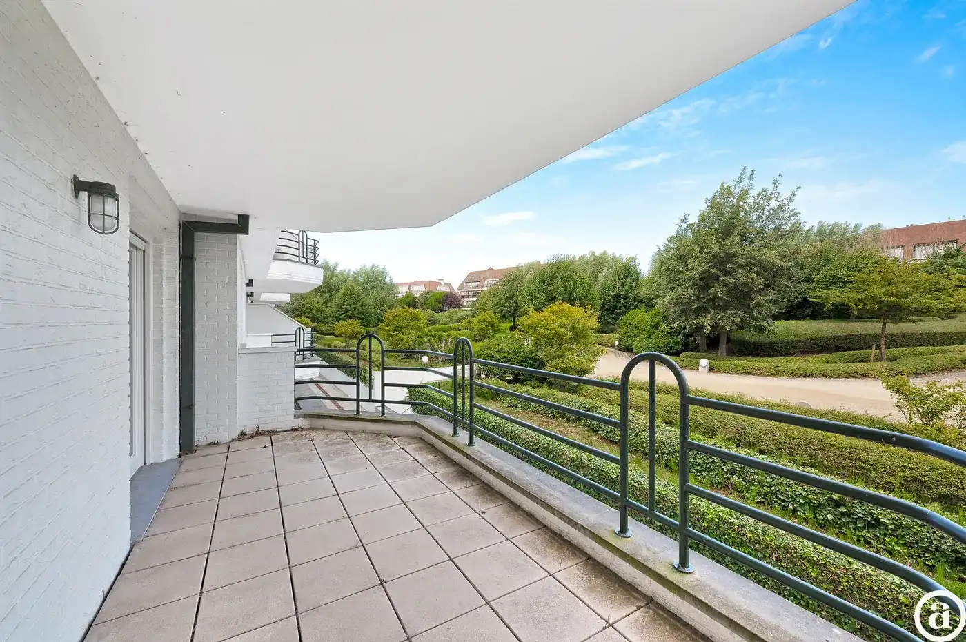 Zonovergoten tuin appartement met groot terras en prachtige tuin gelegen in het exclusieve domein Tennis Gardens. foto 19