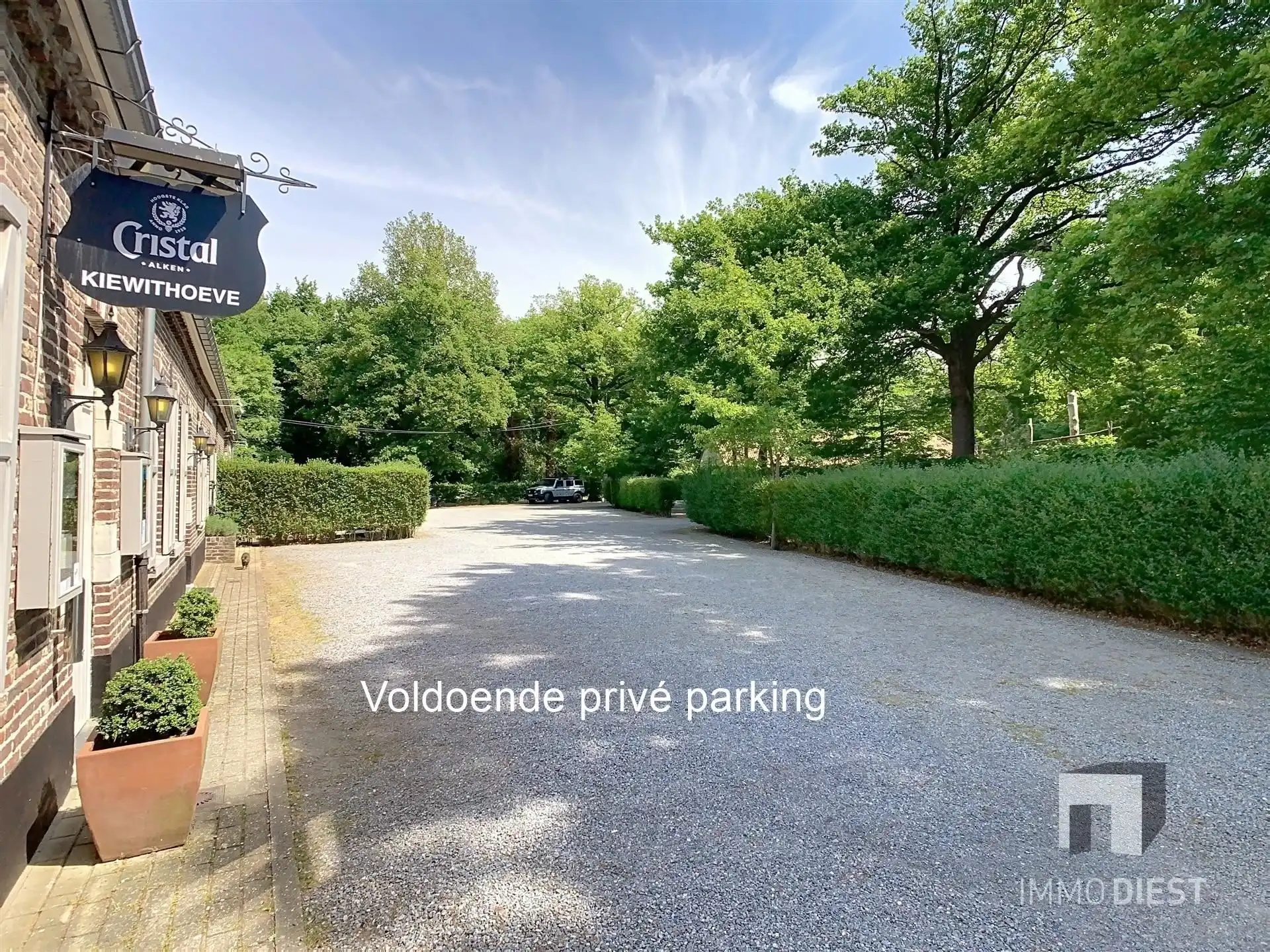 Brasserie - restaurant - feestzaal - privéwoonst foto 34