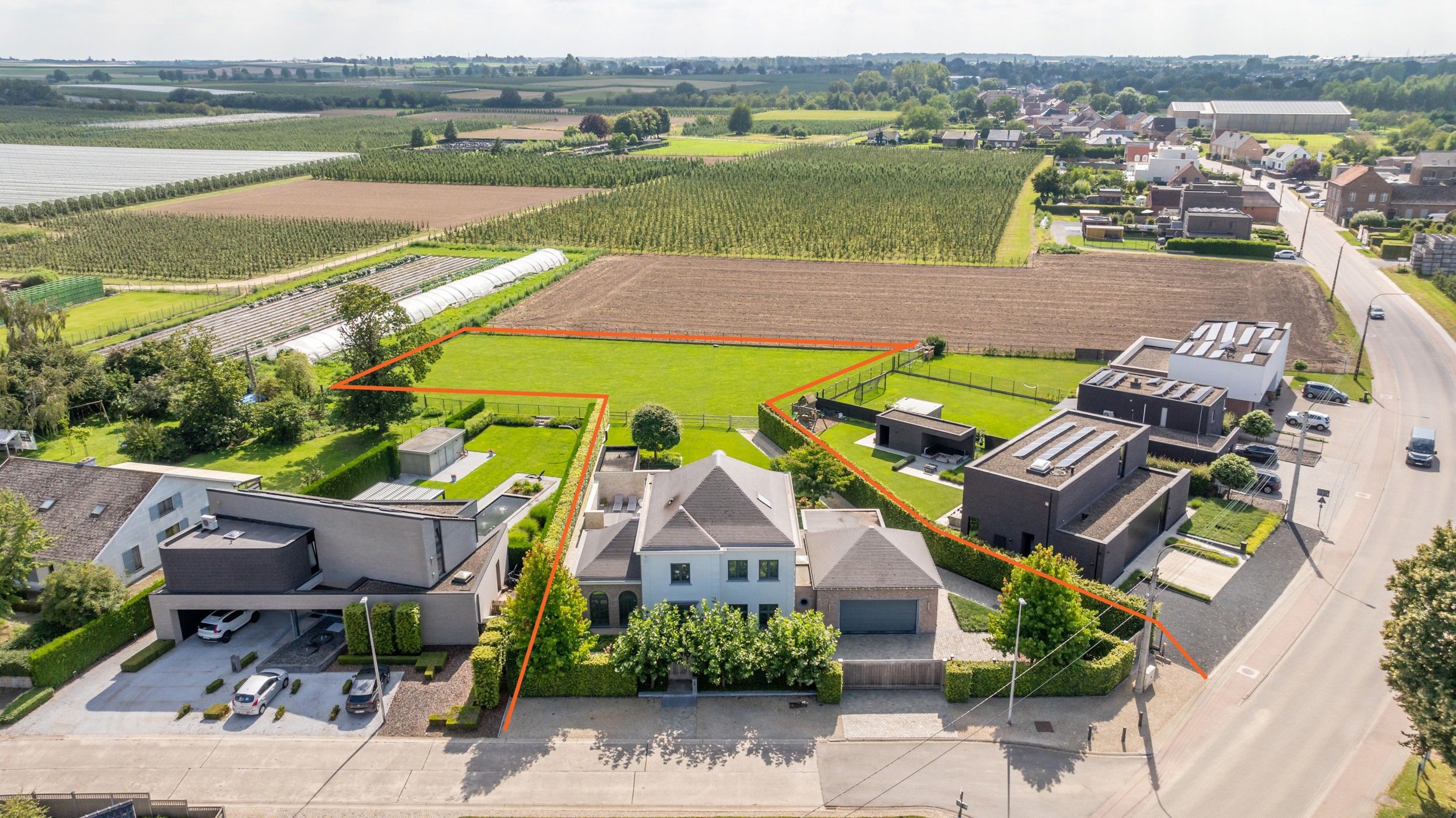 SINT-TRUIDEN Luxueuze villa met alle comfort op +/- 31a foto 2