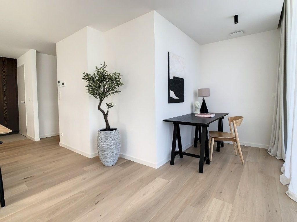 LUXUEUS PENTHOUSE 161M² MET 2SLK IN CENTRUM TONGEREN. foto 14