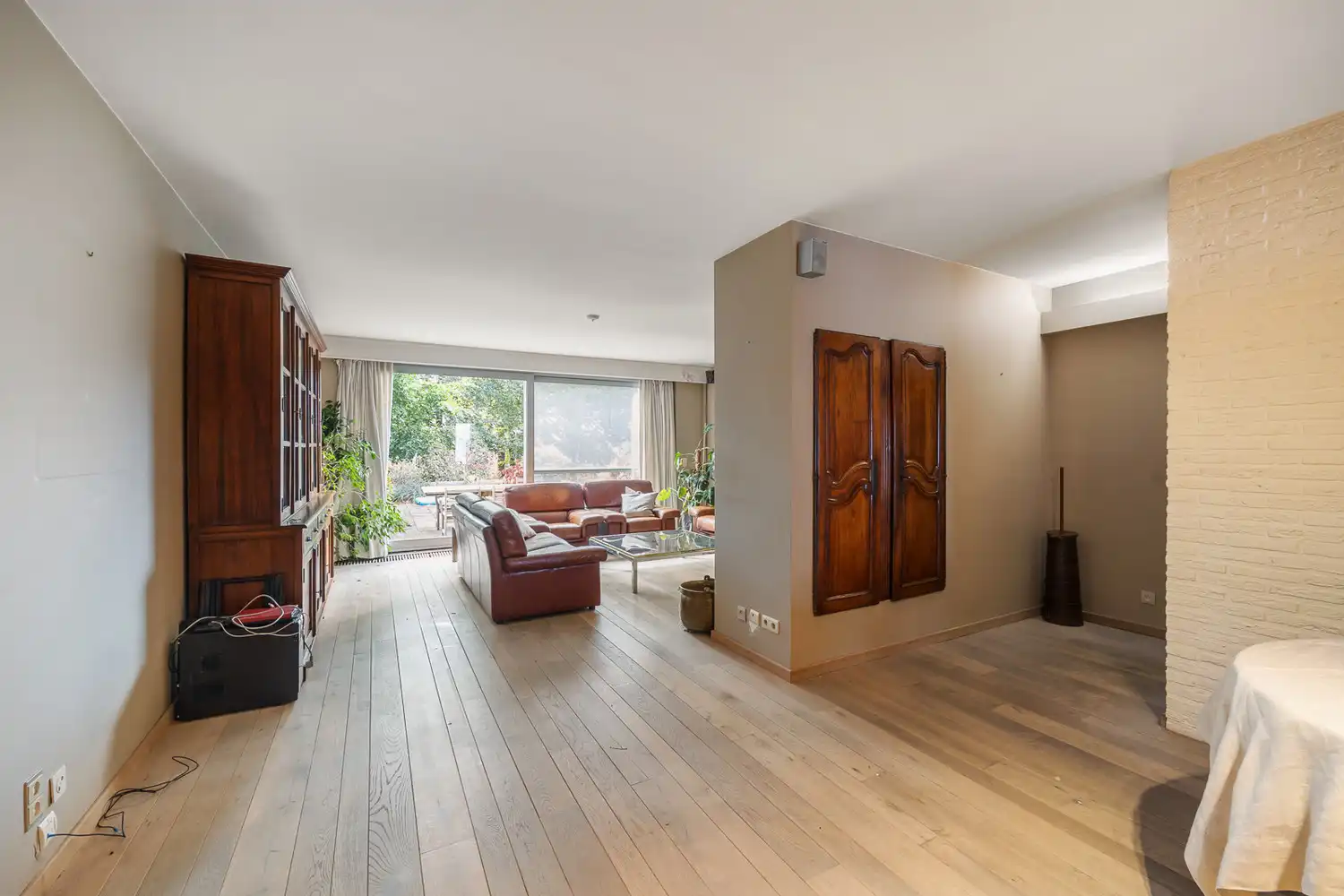 Riante seventies dokterswoning met terras en tuin op gegeerde locatie foto 3