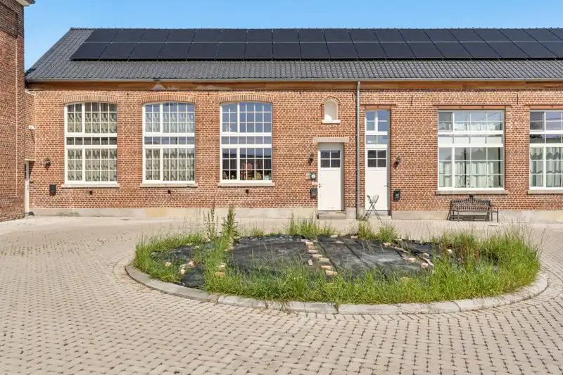 Recente, landelijke woning met 3 slaapkamers, tuin en parking foto 28