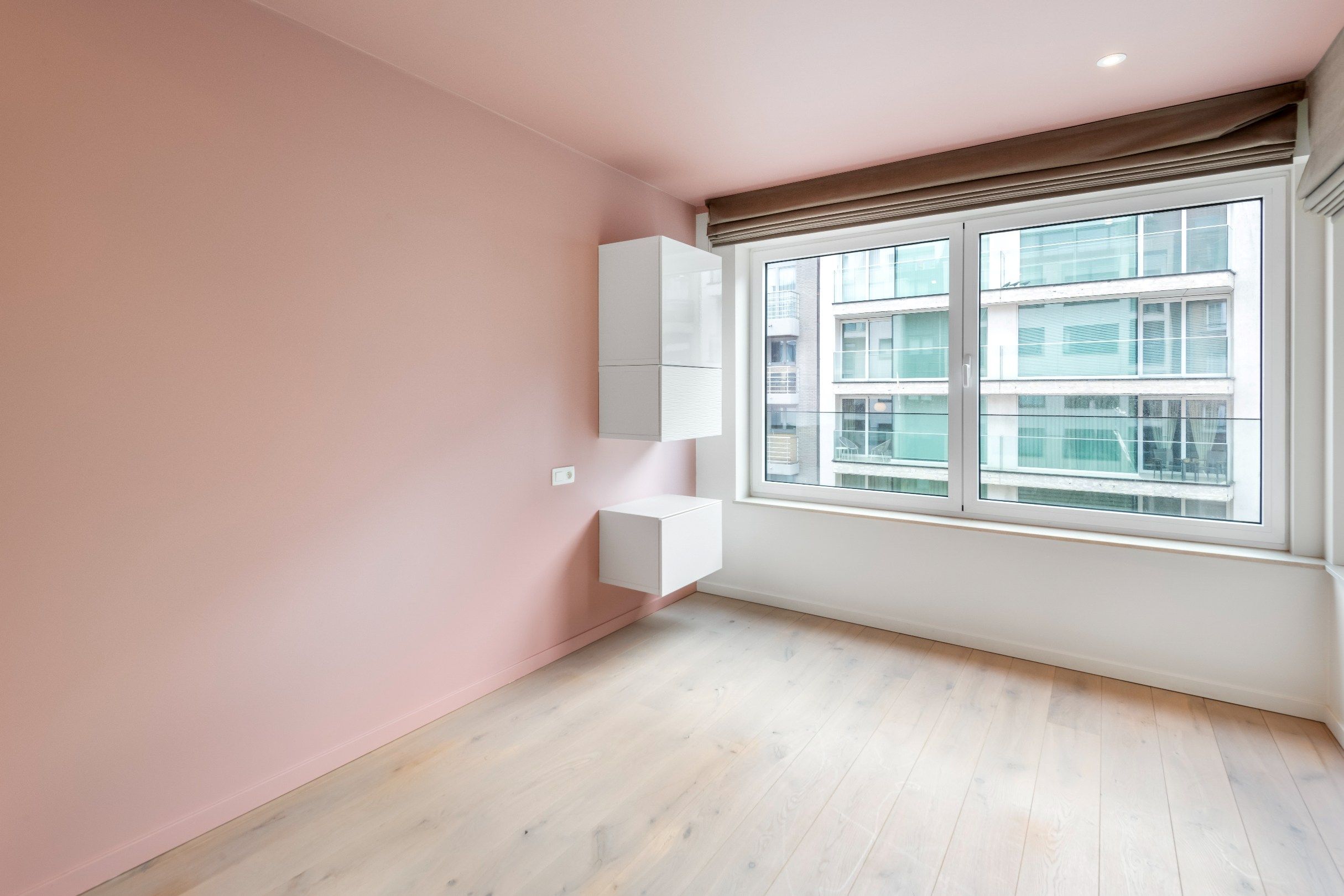 Ruim woonappartement gelegen op wandelafstand van de Zeedijk en het centrum van Knokke. Aankoop inpandige box mogelijk. foto 20