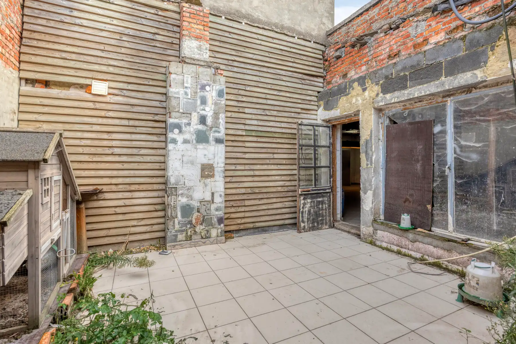 Ruime woning met 4 slaapkamers en loods  foto 28
