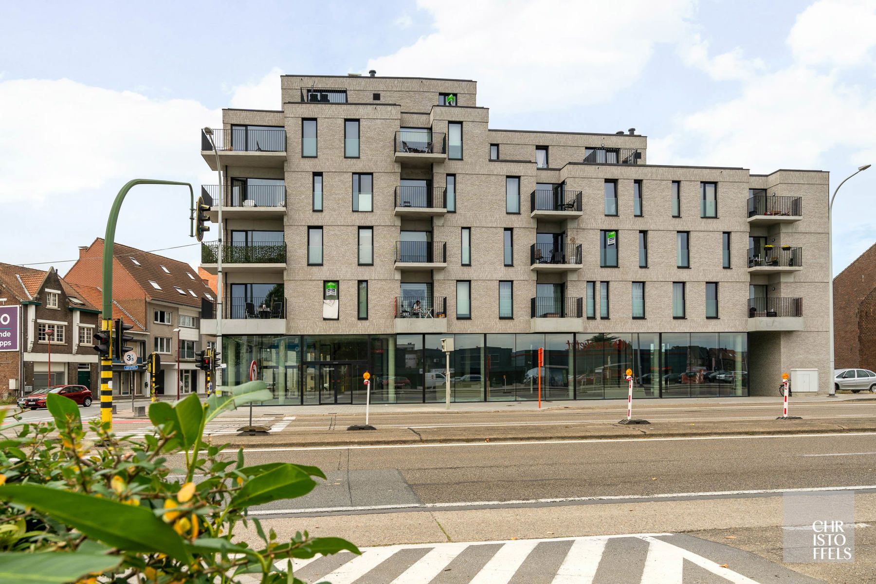 Lichtrijk investeringsappartement met parkeerplaats. foto 1