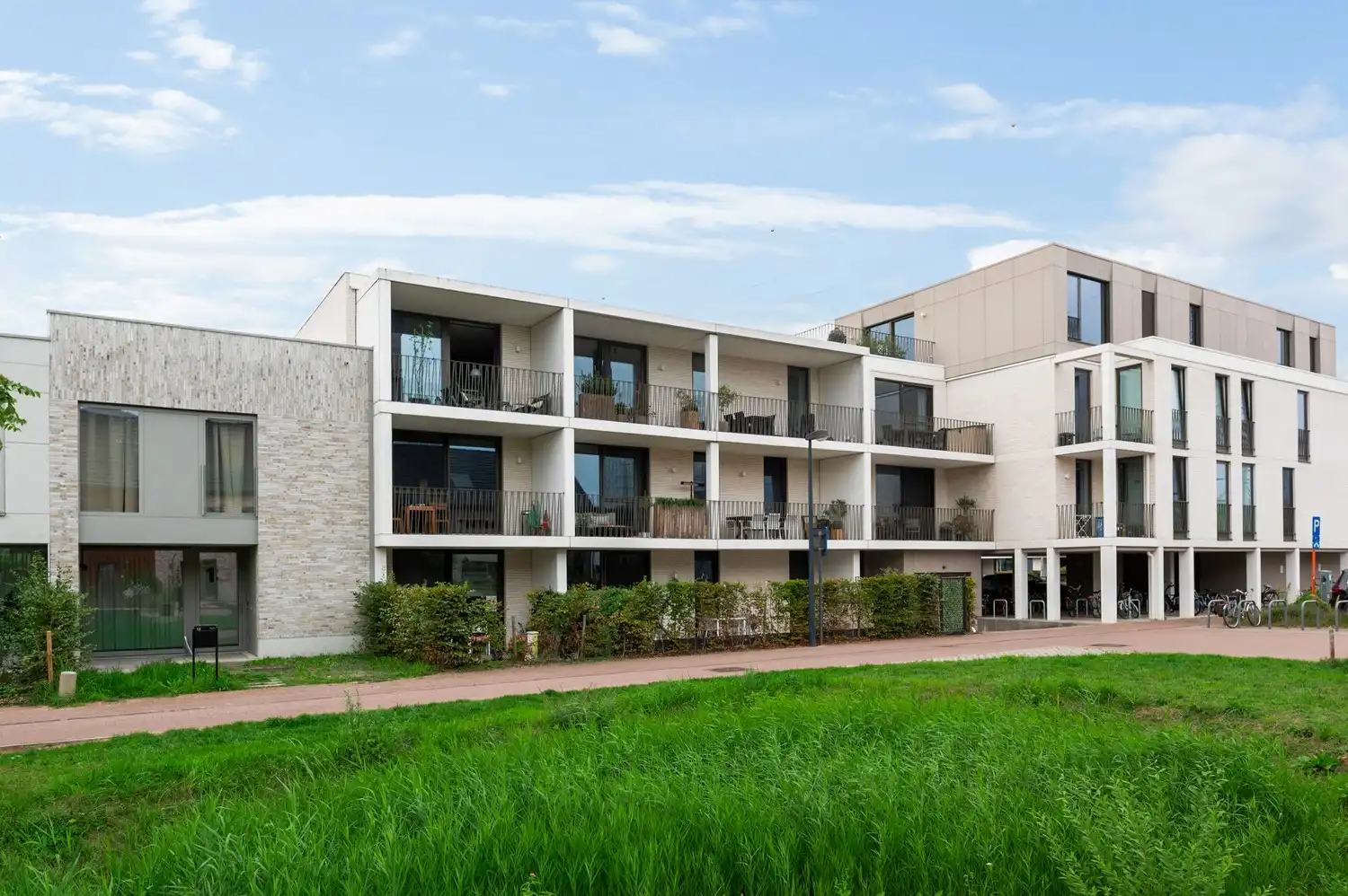 Modern appartement met 2 slaapkamers en terras op toplocatie in Lier! foto 19