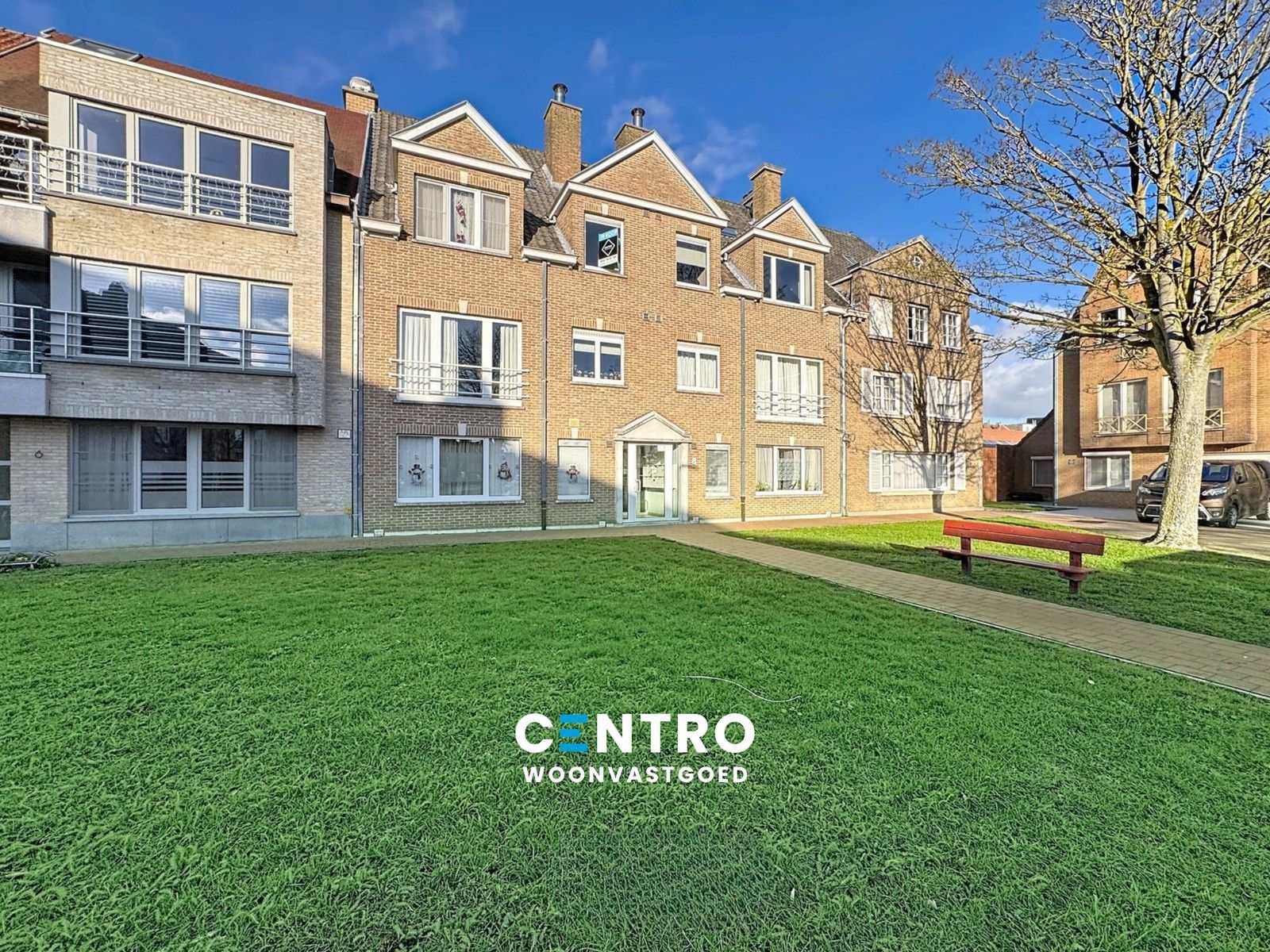 Appartement met 2 slpks in rustige straat te Uitkerke! foto {{pictureIndex}}