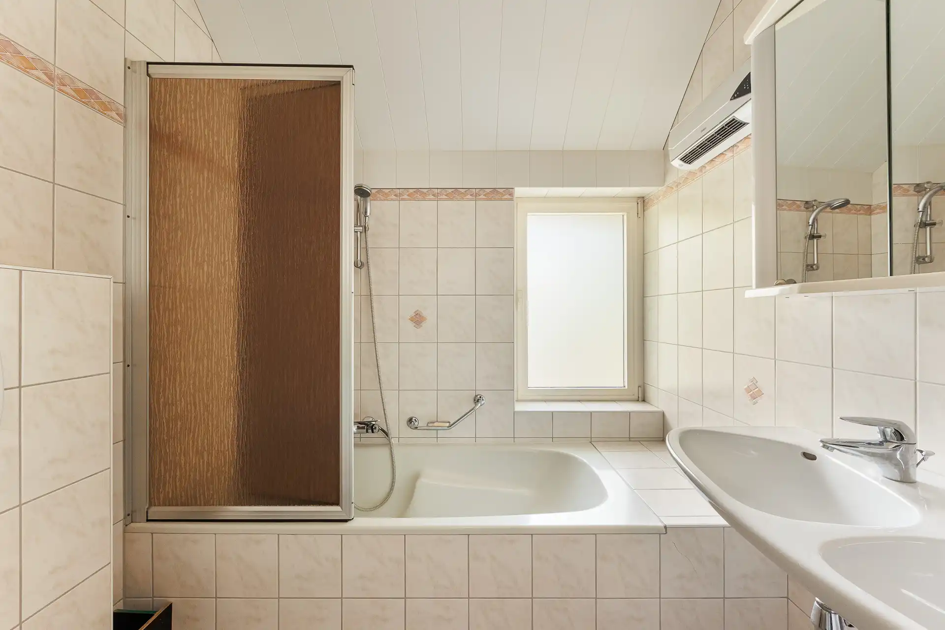 Prachtige woning met zuidgeoriënteerde tuin op toplocatie! foto 14