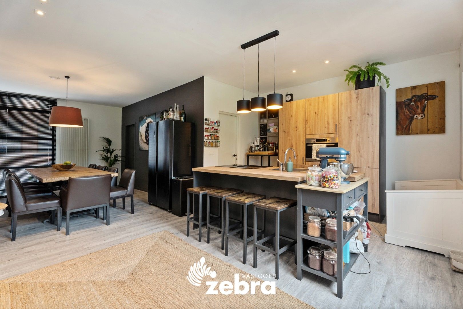 Ruime gerenoveerde woning met 3 slaapkamers en prachtige tuin te Ledegem! foto 4