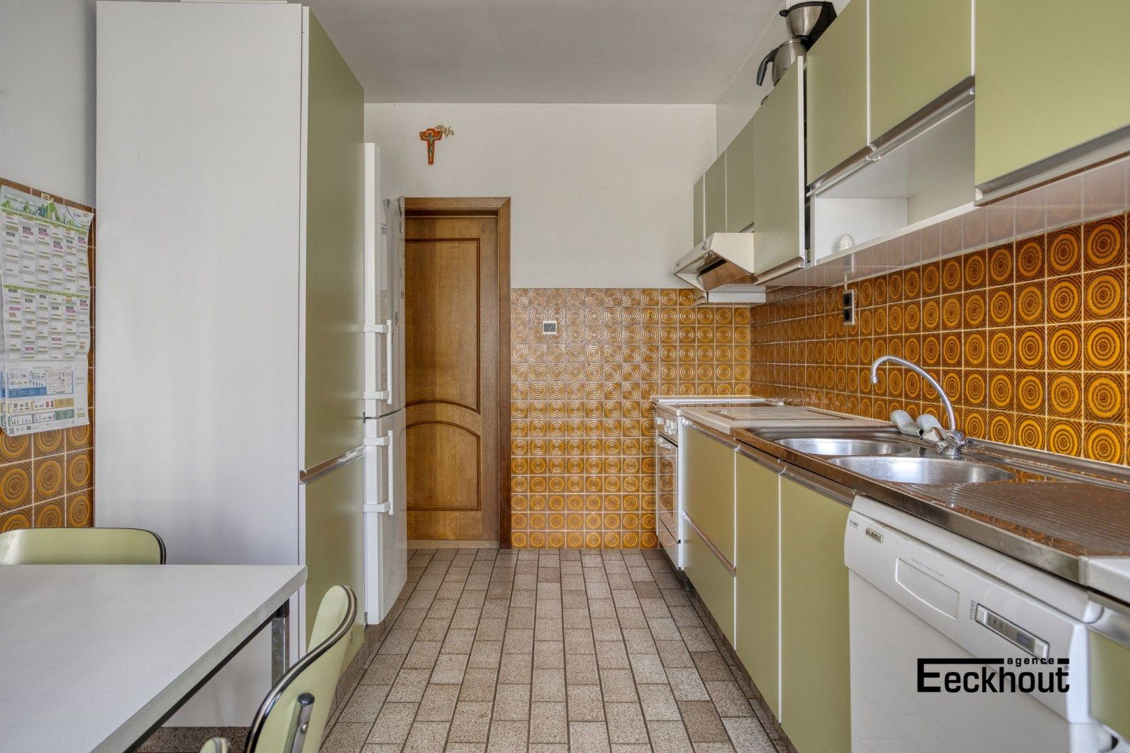 Zeer ruime (247 m²), halfopen woning met veel potentieel! foto 7