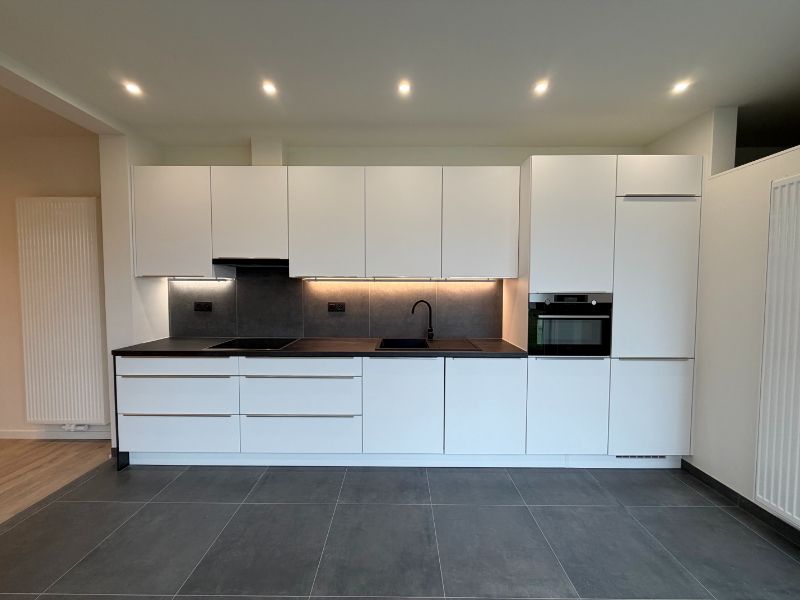 GERENOVEERDE HALFOPEN BEBOUWING TE HUUR IN DOORNZELE foto 5