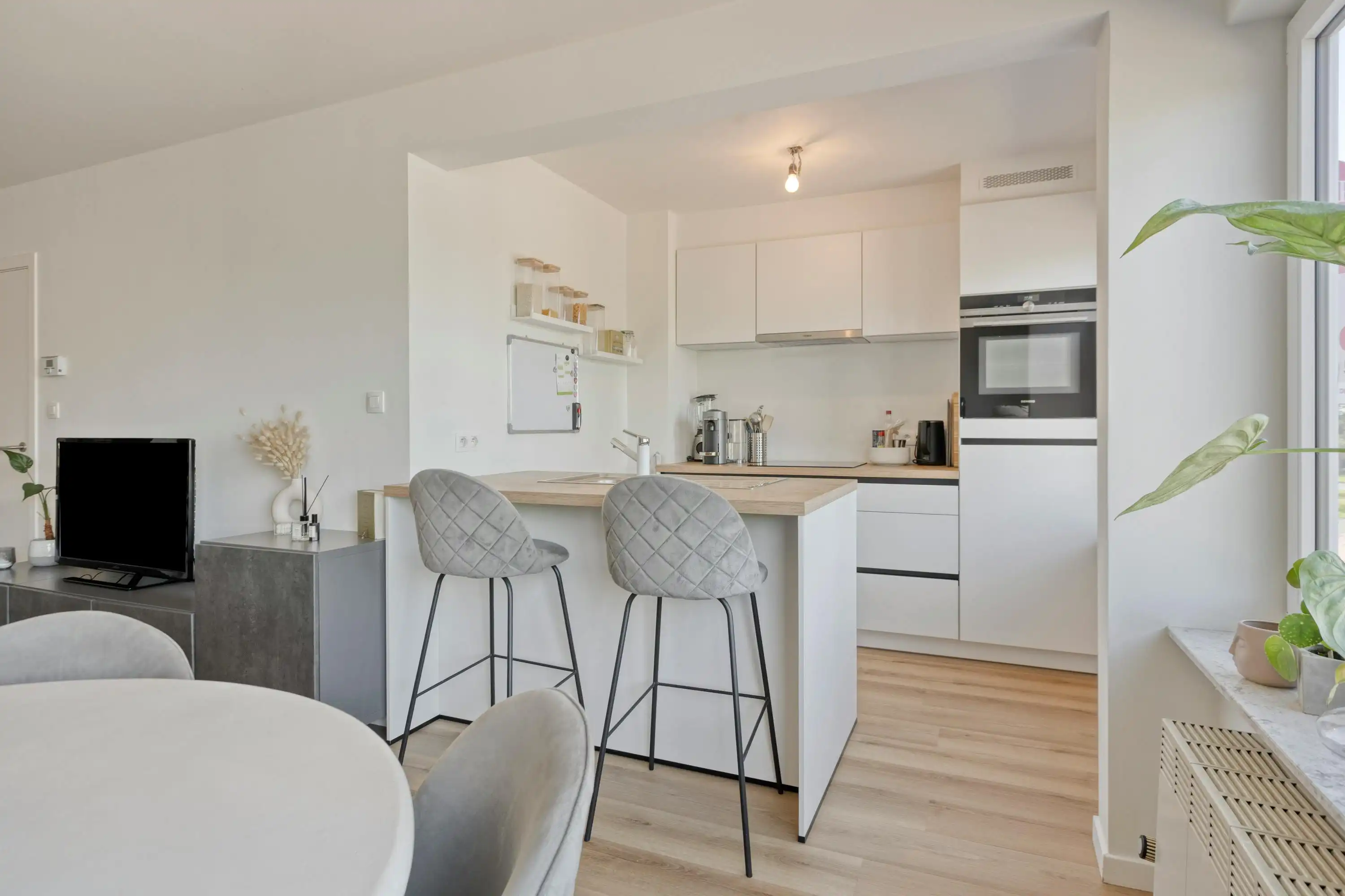 2-slaapkamer appartement met zuidgericht terras in Hasselt foto 6