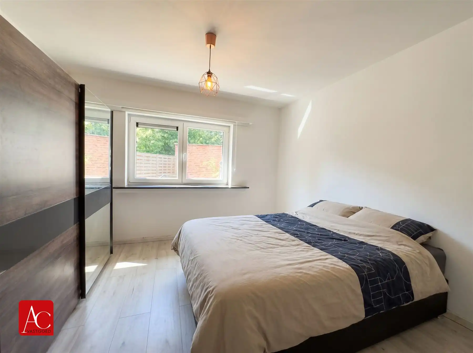 Gelijkvloers appartement met garage en 2 slaapkamers foto 6