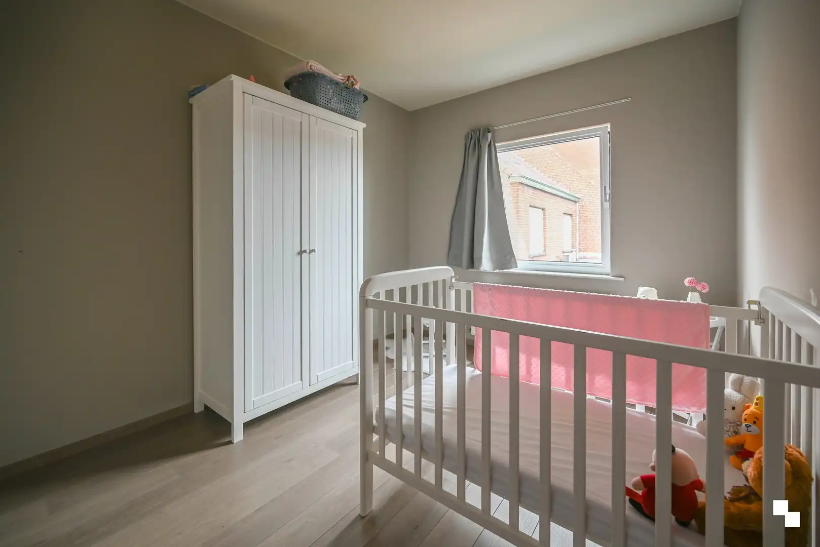 Zeer ruim appartement in het centrum van Oostrozebeke foto 12