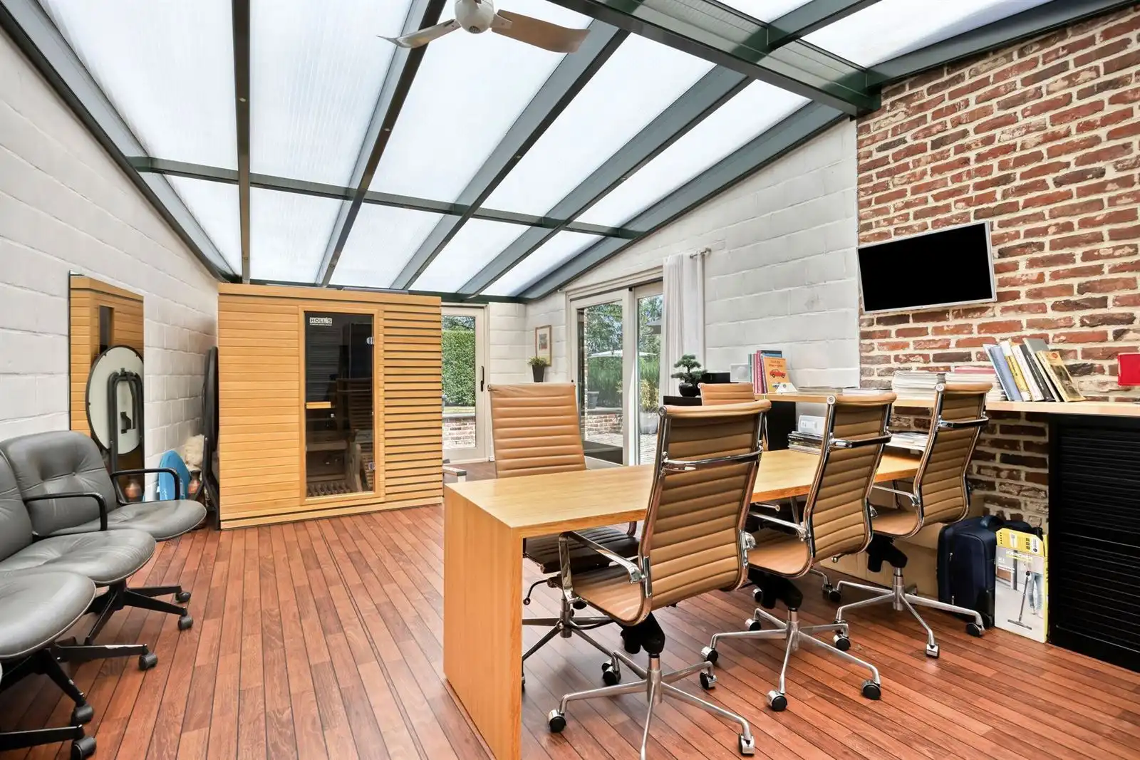 Woning met boomgaard te koop! foto 9