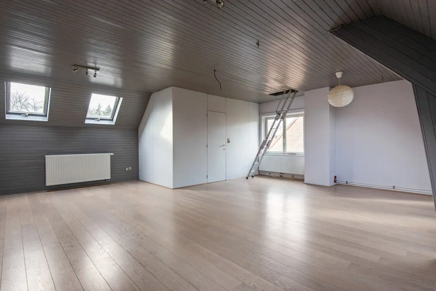 Karaktervolle gezinswoning met tal van mogelijkheden op centrale locatie in Hove foto 25