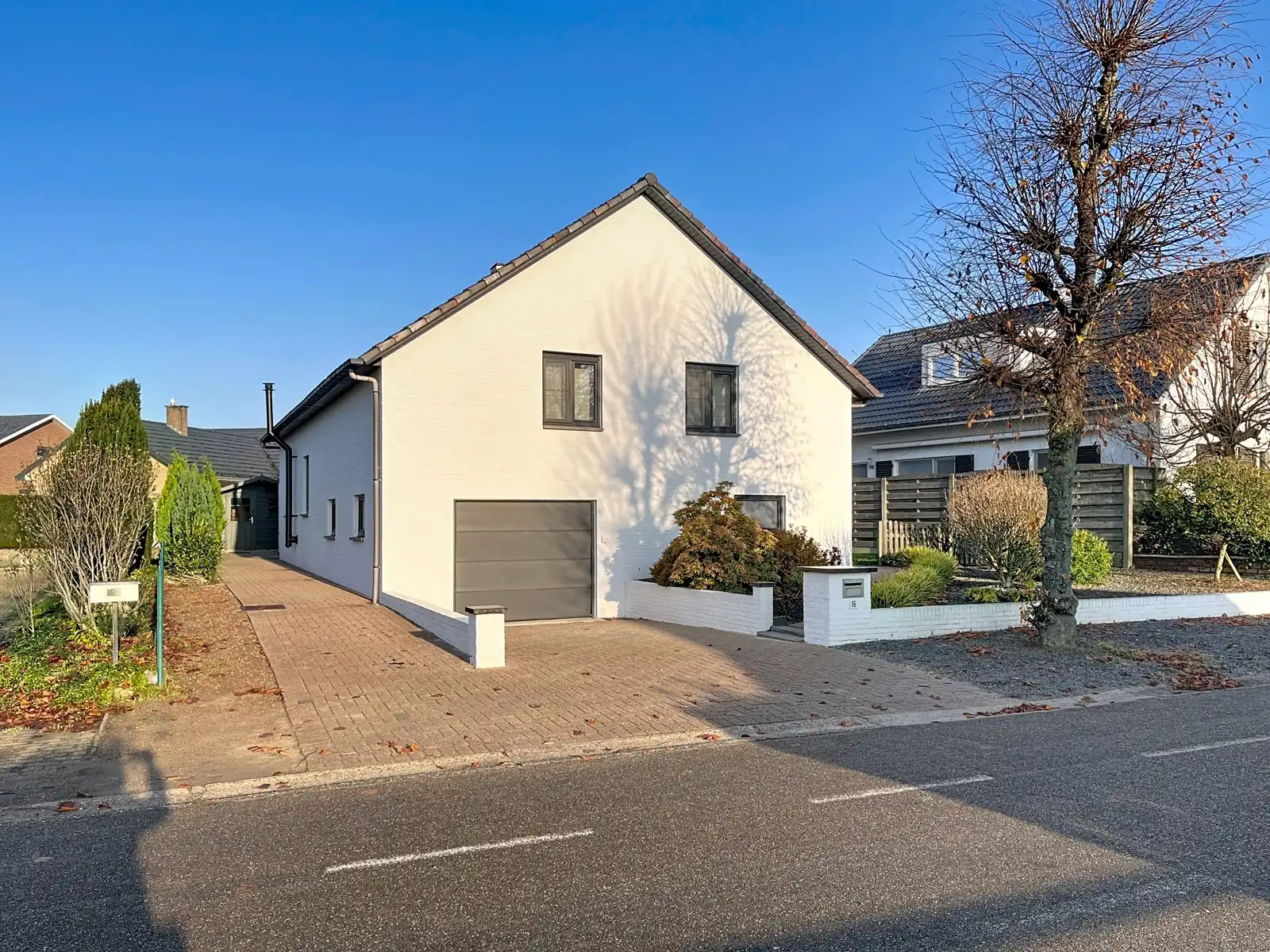 Rustig gelegen woning met 3 slaapkamers.  foto {{pictureIndex}}