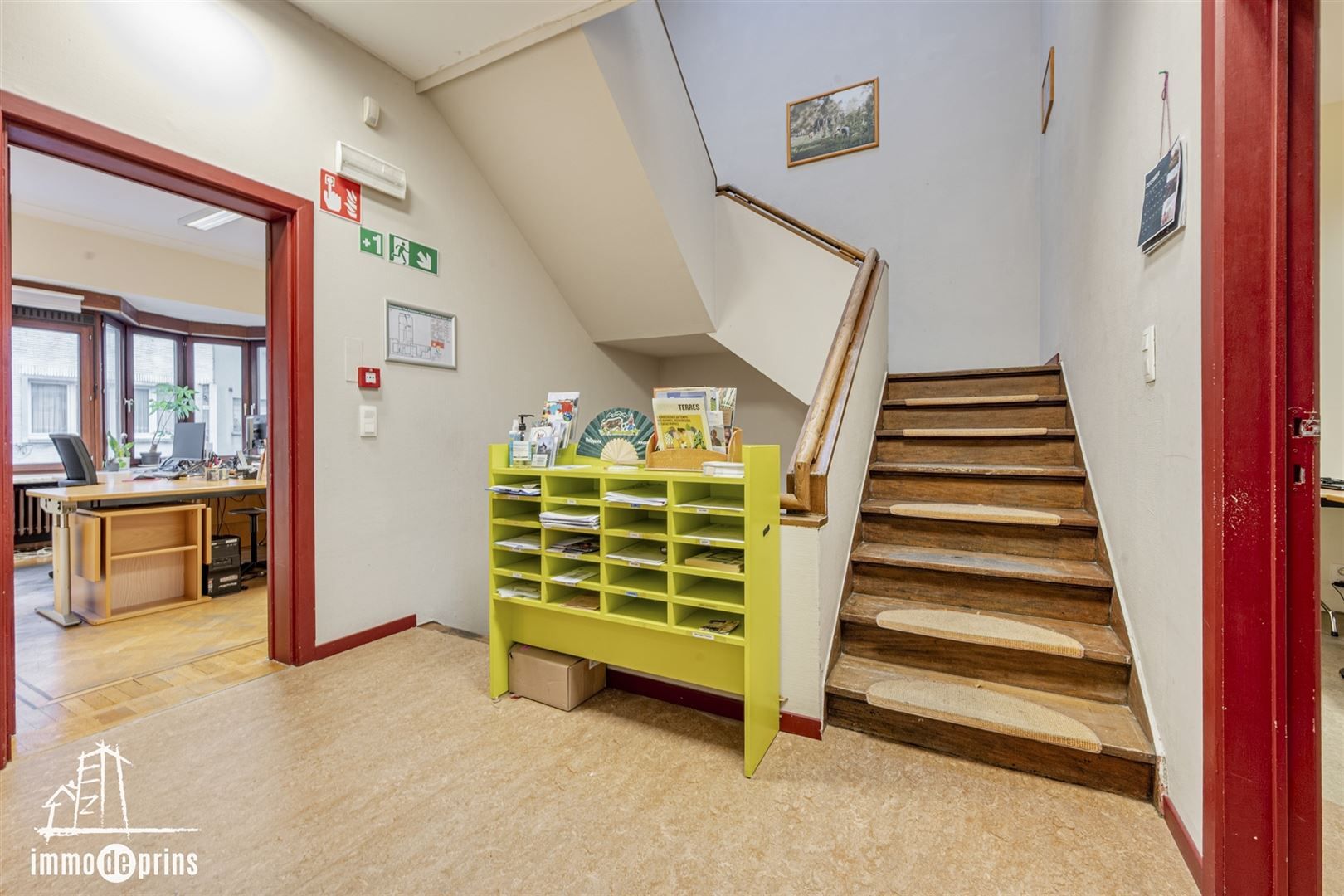 Kantoorgebouw voor diverse doeleinden foto 15