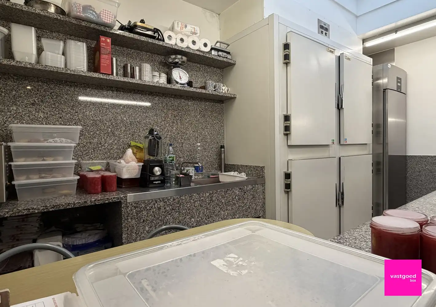 Veelzijdig handelspand met woonst op topligging nabij zee – Oostende/Mariakerke foto 17