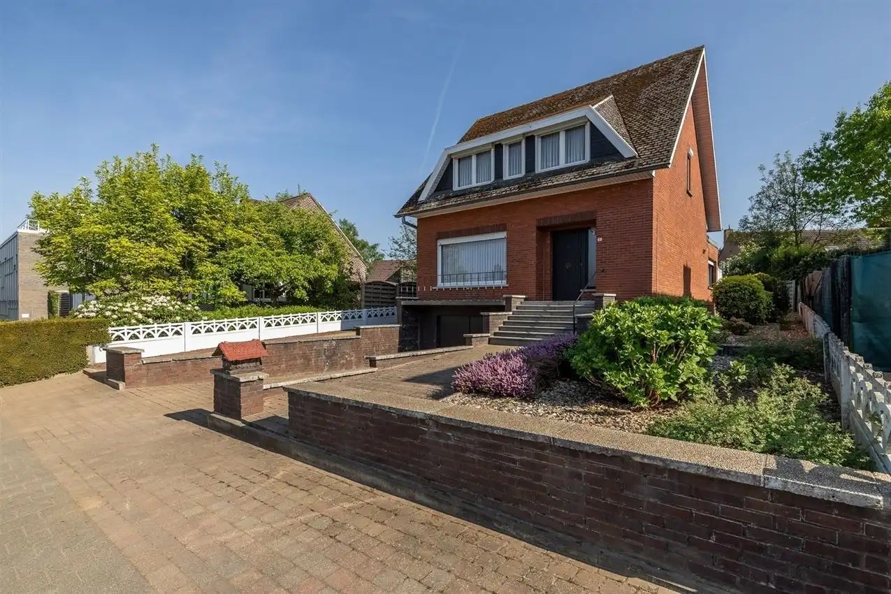 Degelijk woonhuis op topligging in Zichem op fietsafstand station foto 2