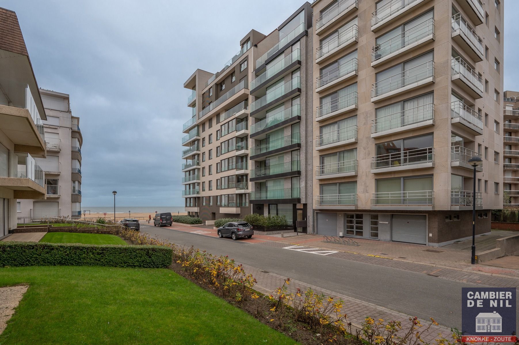 Recent, gemeubeld appartement met lateraal zeezicht te Duinbergen foto 25