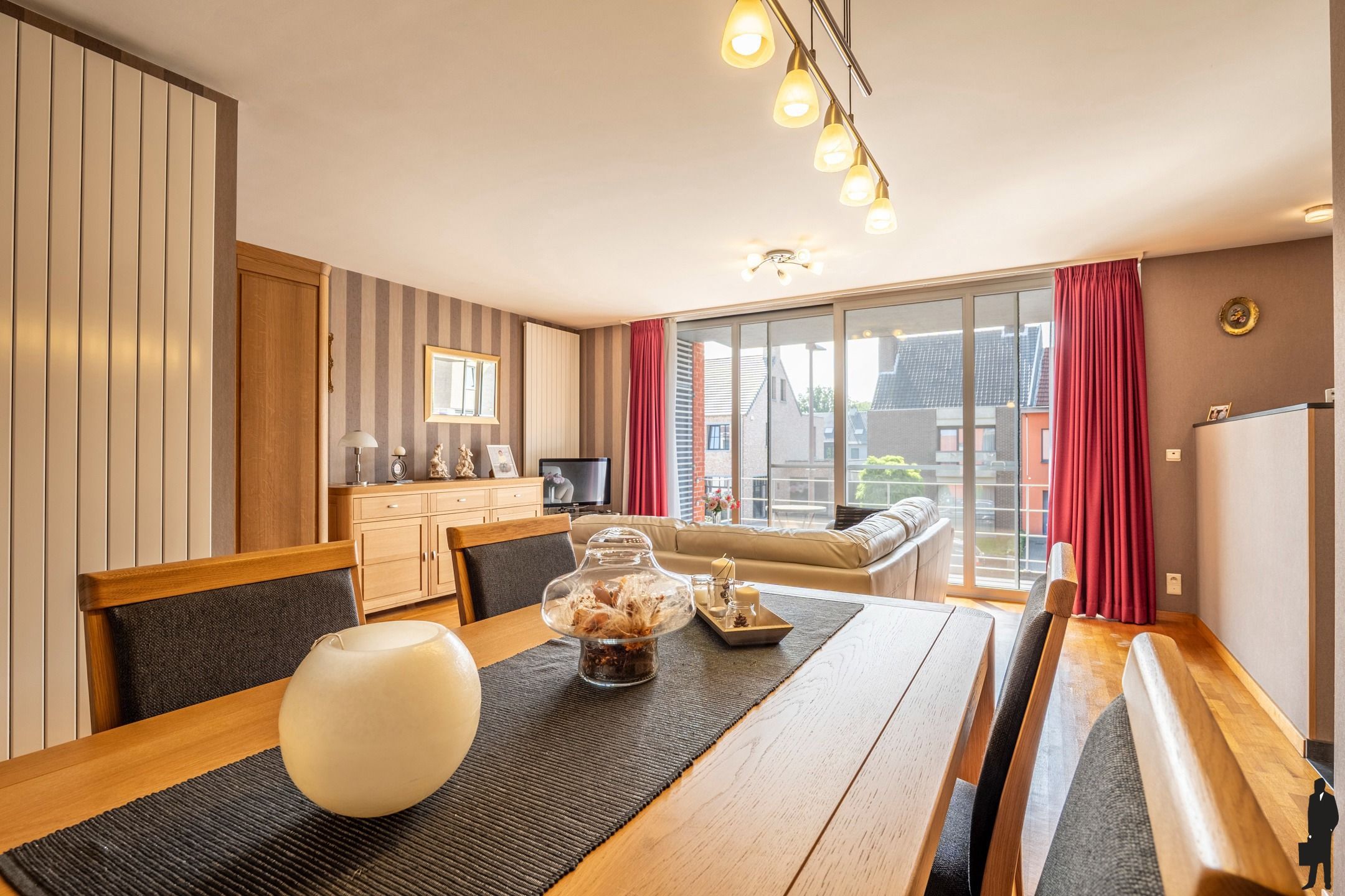 Appartement van ca. 90m² met 2slks en garagebox  foto 4