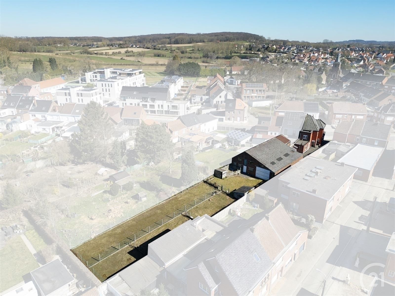 3 gevelwoning met loods (248m2) en garage foto 28