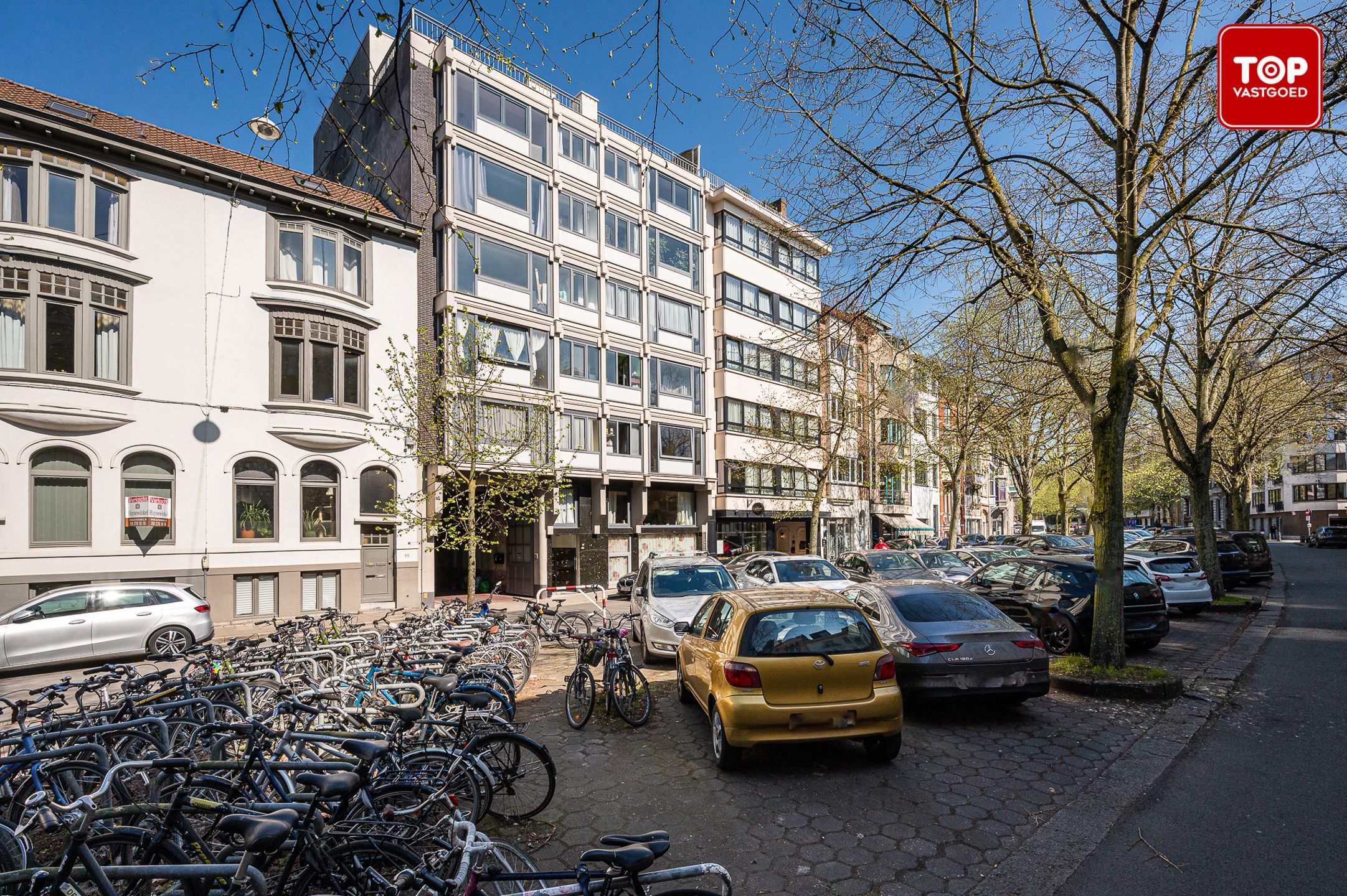 Instapklaar, lichtrijk appartement nabij Sint-Pietersstation foto 14