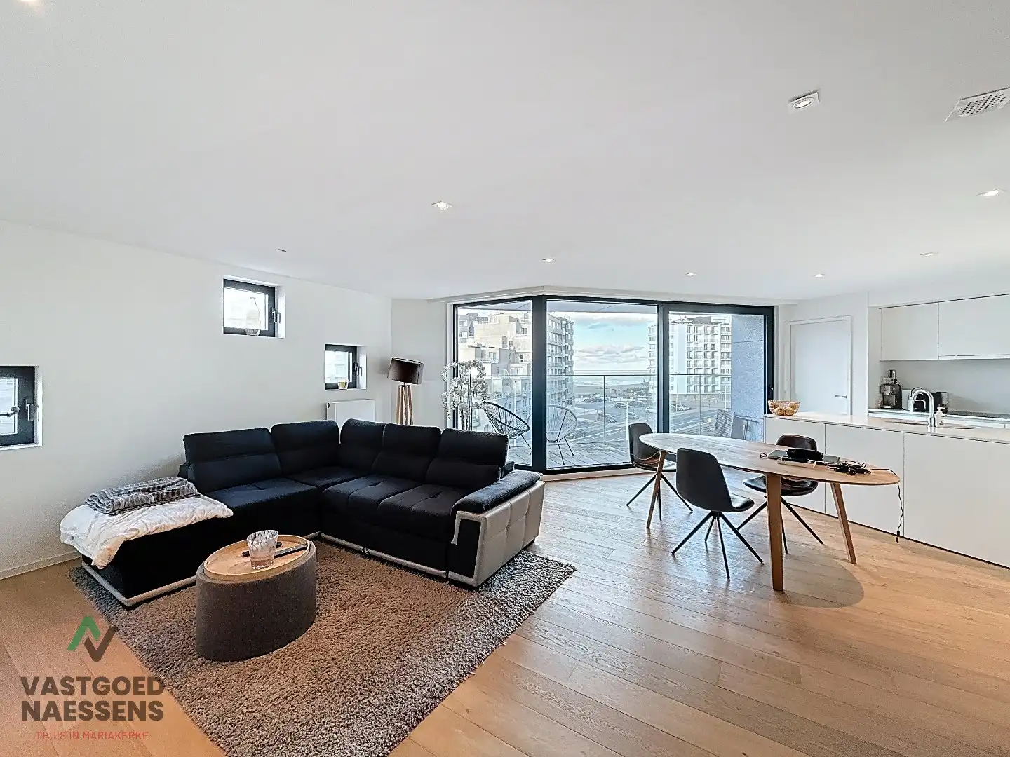 Appartement te huur Troonstraat 234 -/0401 - 8400 Oostende