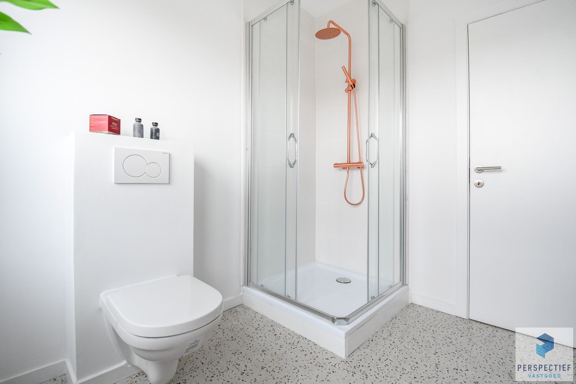 BEZOEKMOMENT ZATERDAG 20/12 VAN 9U TOT 10U30 | GERENOVEERDE, RUIME hedendaagse woning met GROTE tuin op TOPLOCATIE! foto 11