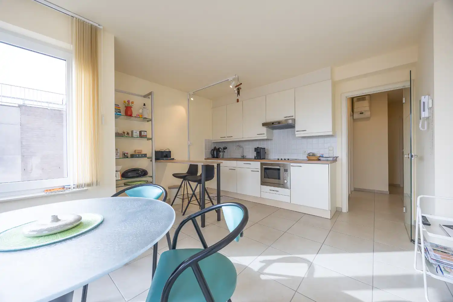 2 slaapkamer appartement met terras in Oostende foto 9