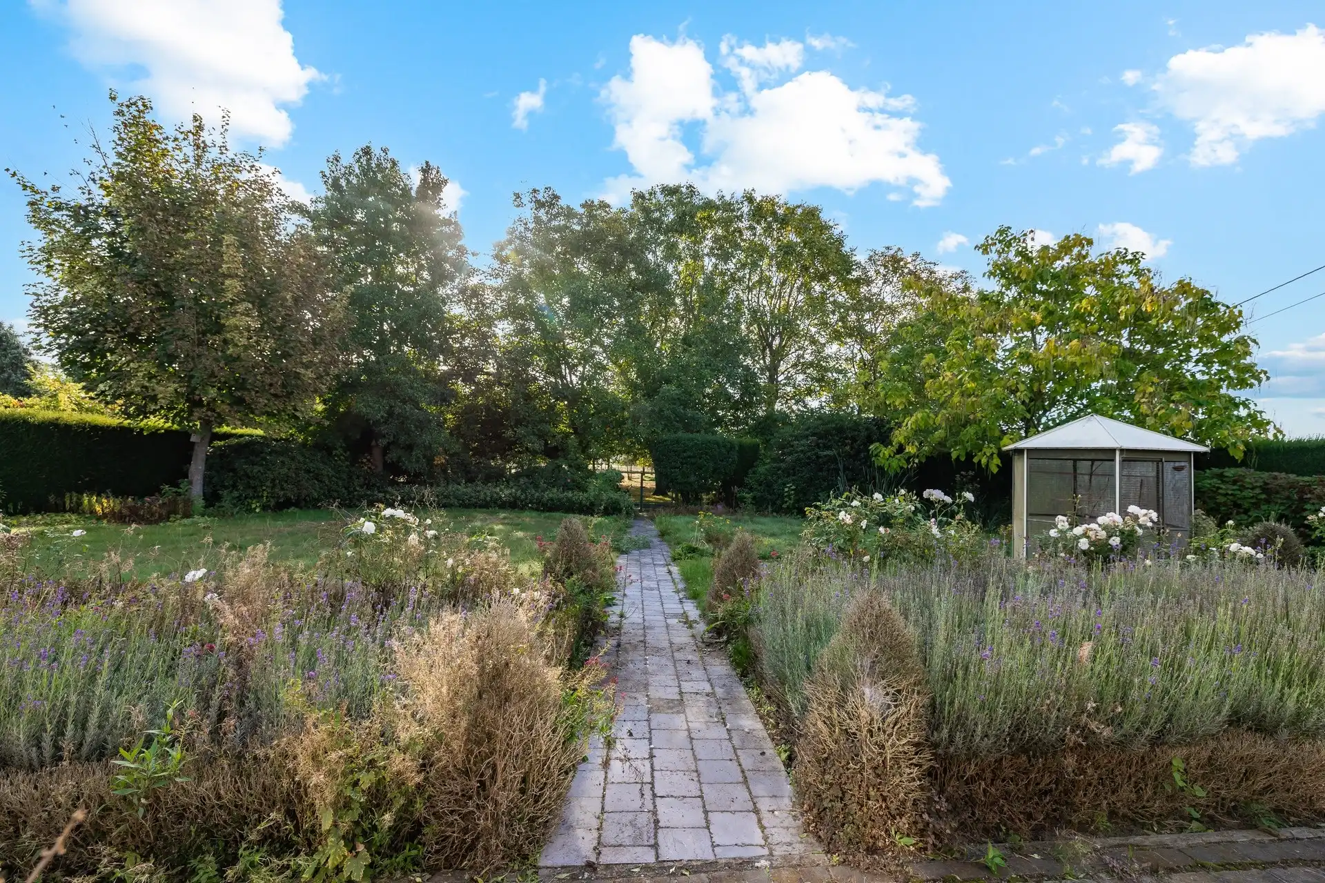 Charmante villa met panoramisch zicht op een toplocatie foto 44