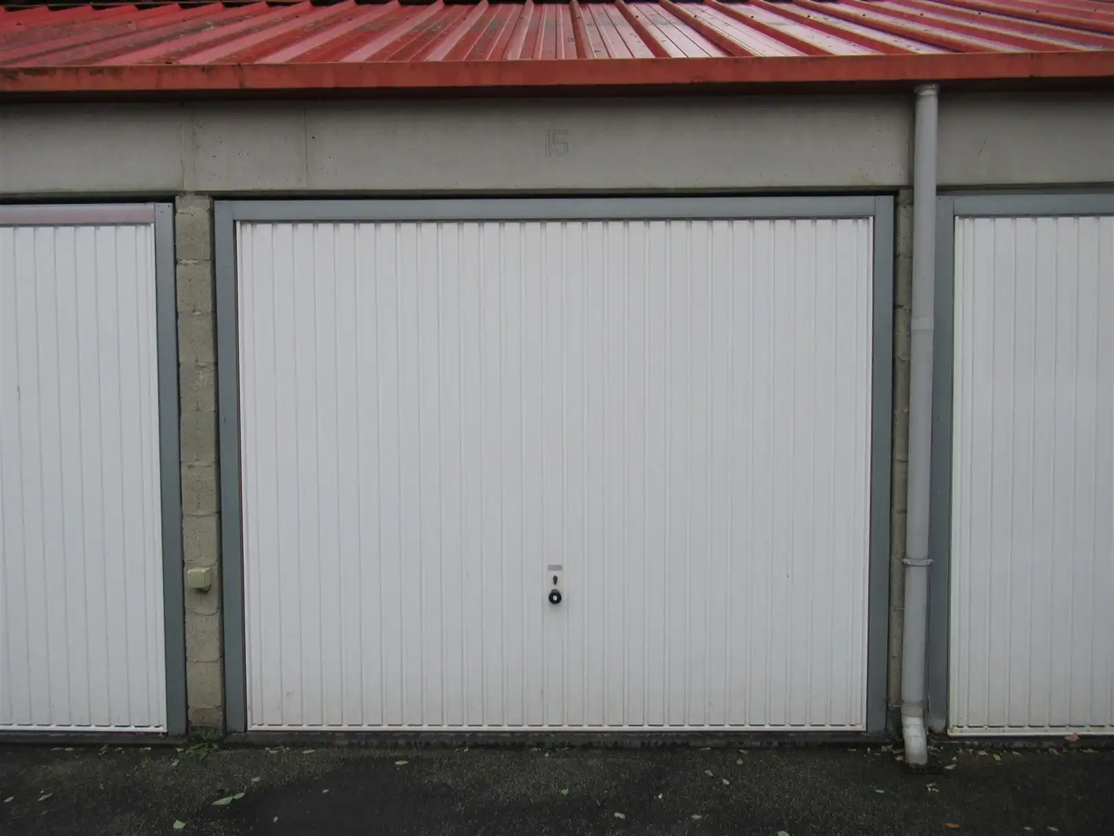 Parking/Garagebox foto {{pictureIndex}}