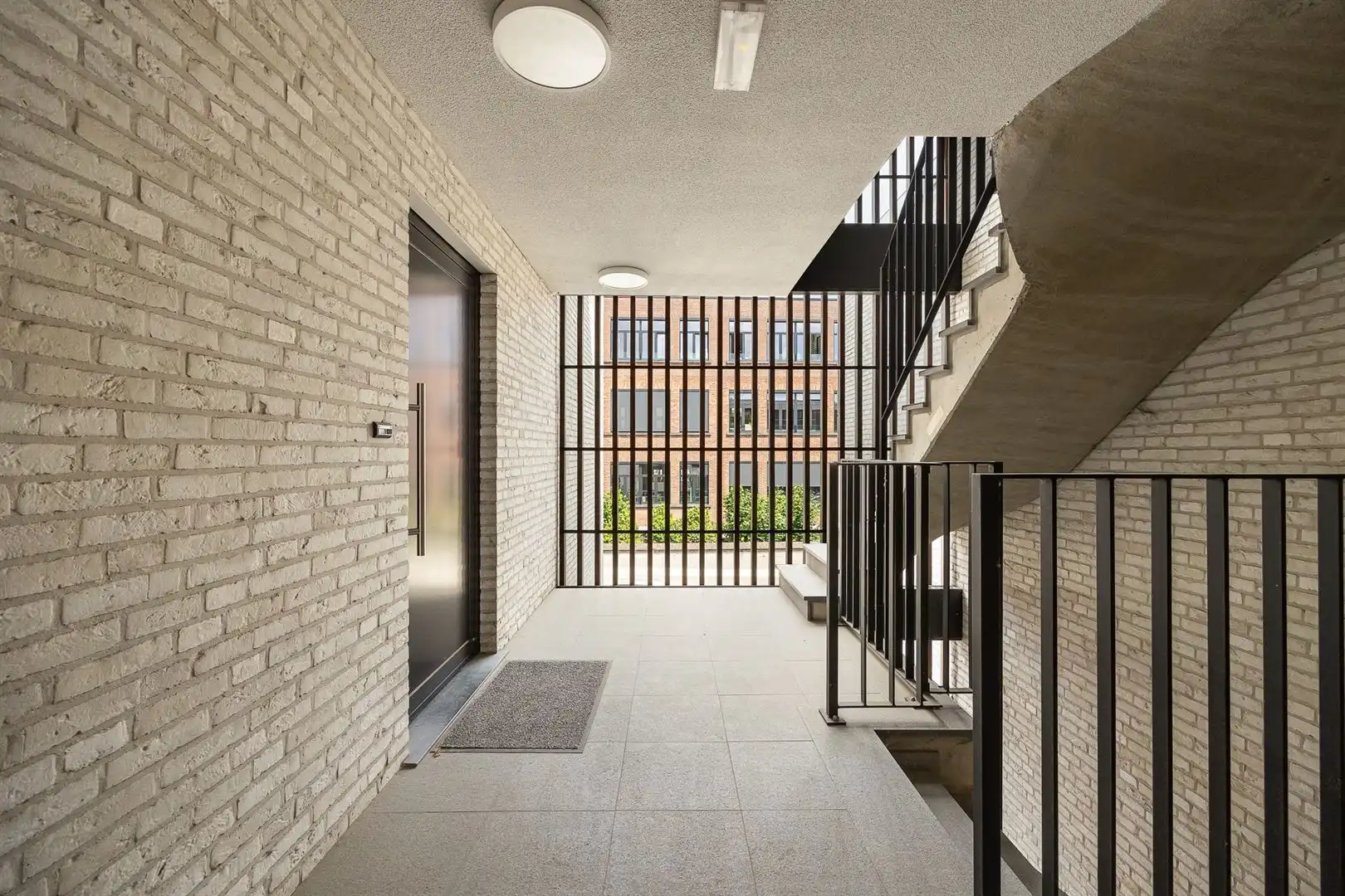 Comfortabel wonen in 2-slpk app. met ruim terras en parking! foto 17