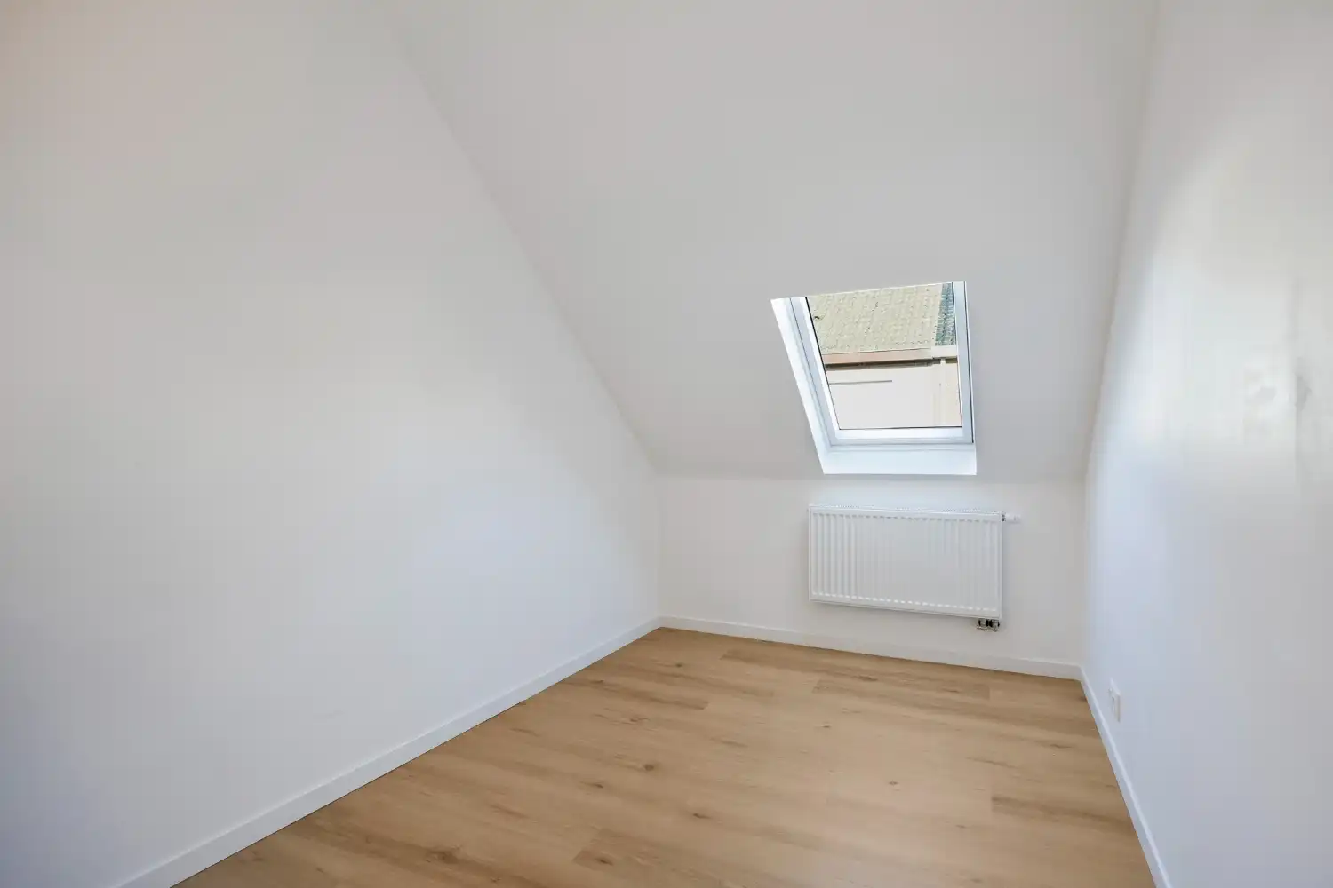 Volledig gerenoveerde woning in het centrum van Lichtervelde met 3 slaapkamers en leuk zonnig tuintje foto 17