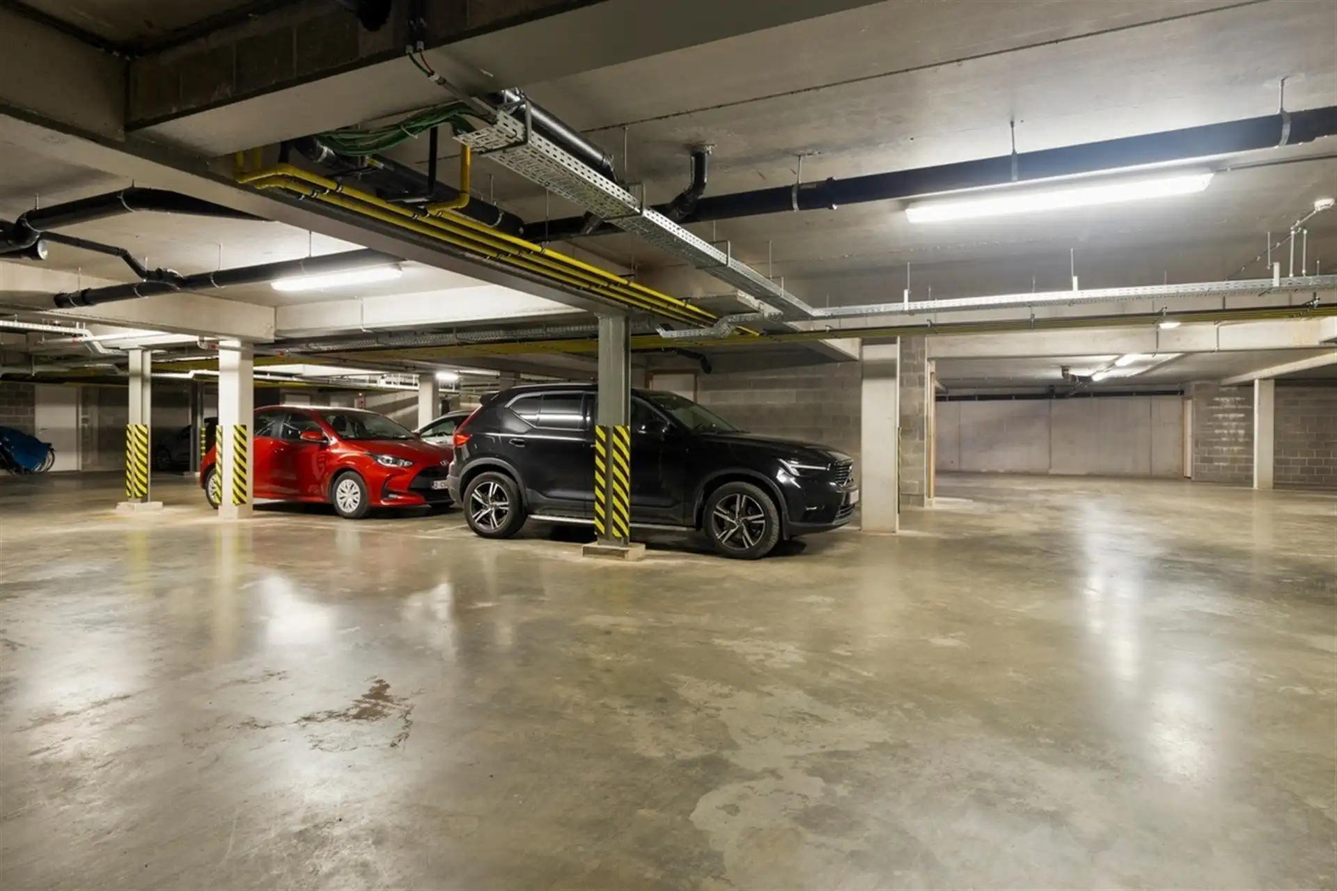 Gelijkvloers appartement met groot terras en tuin foto 14