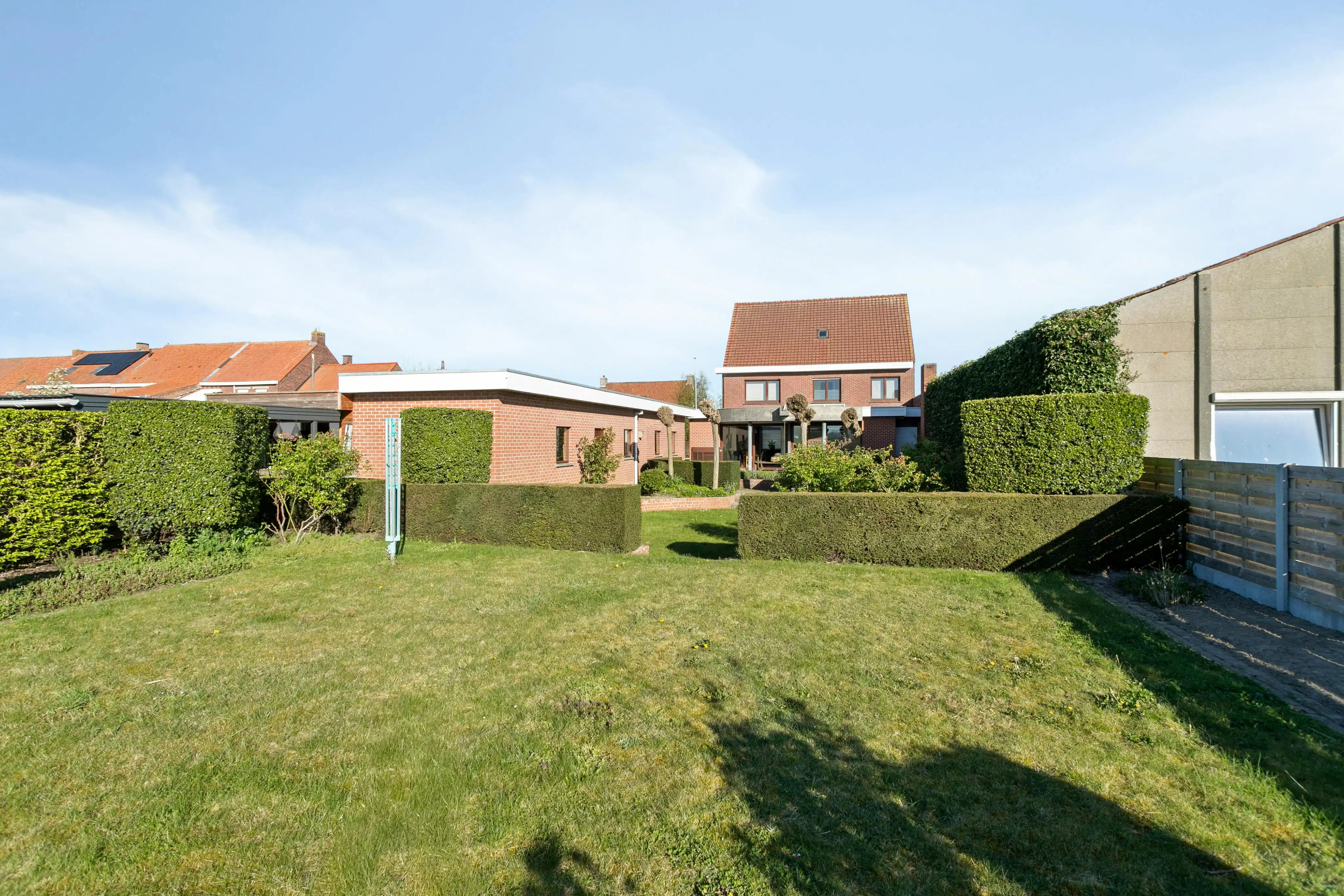 Ruime gezinswoning met prachtig verzicht foto 15