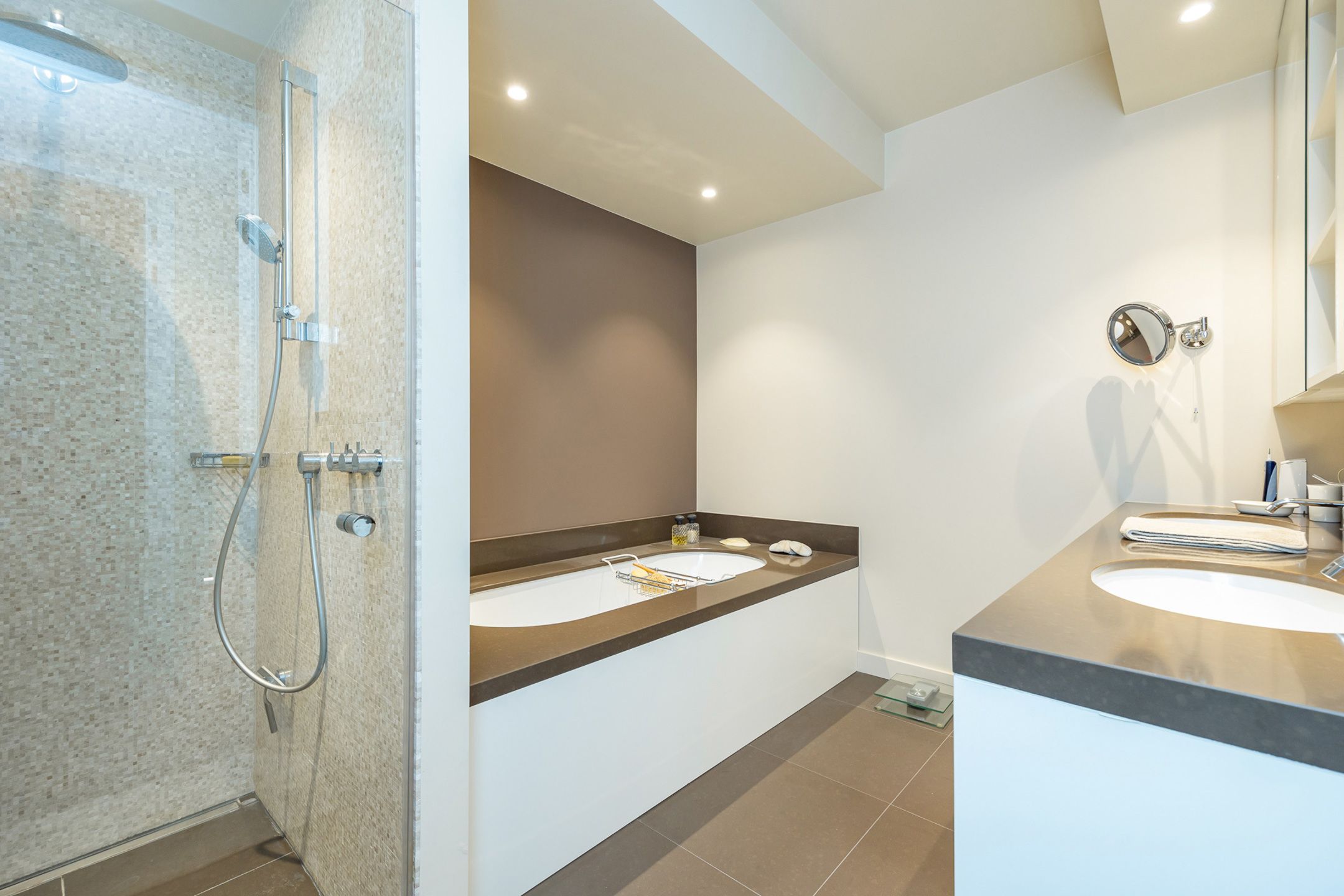 ANTWERPEN - Ruim appartement met Scheldezicht en 2 terrassen foto 19