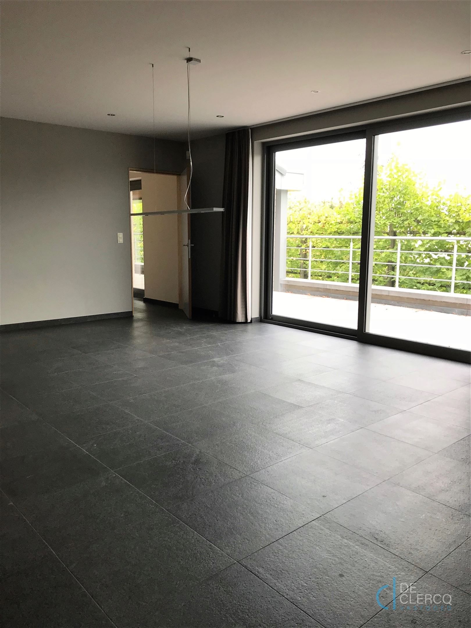 Mooi recent, luxueus en ruim appartement nabij Lochristi Dorp! foto 10
