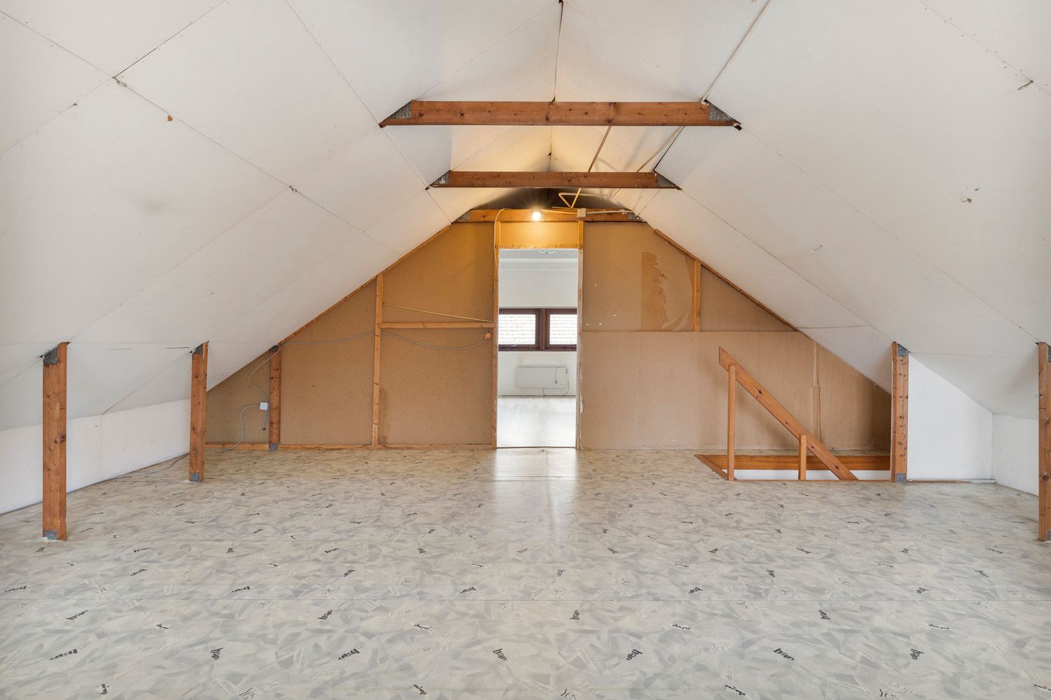 Rustig gelegen te renoveren OB met 3 slks en garage op 612m2! foto 18