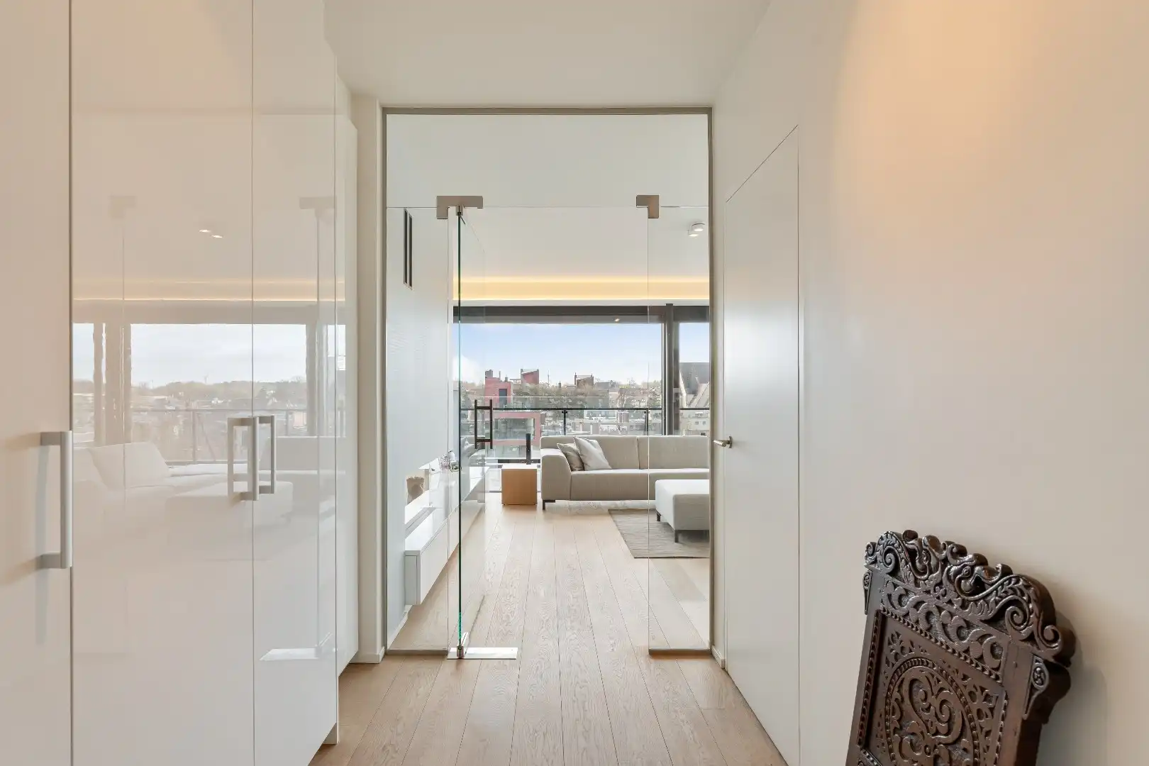 Exclusief penthouse met ruim terras, 2 slpk, dubbele autostaanplaats, centrum Genk foto 4