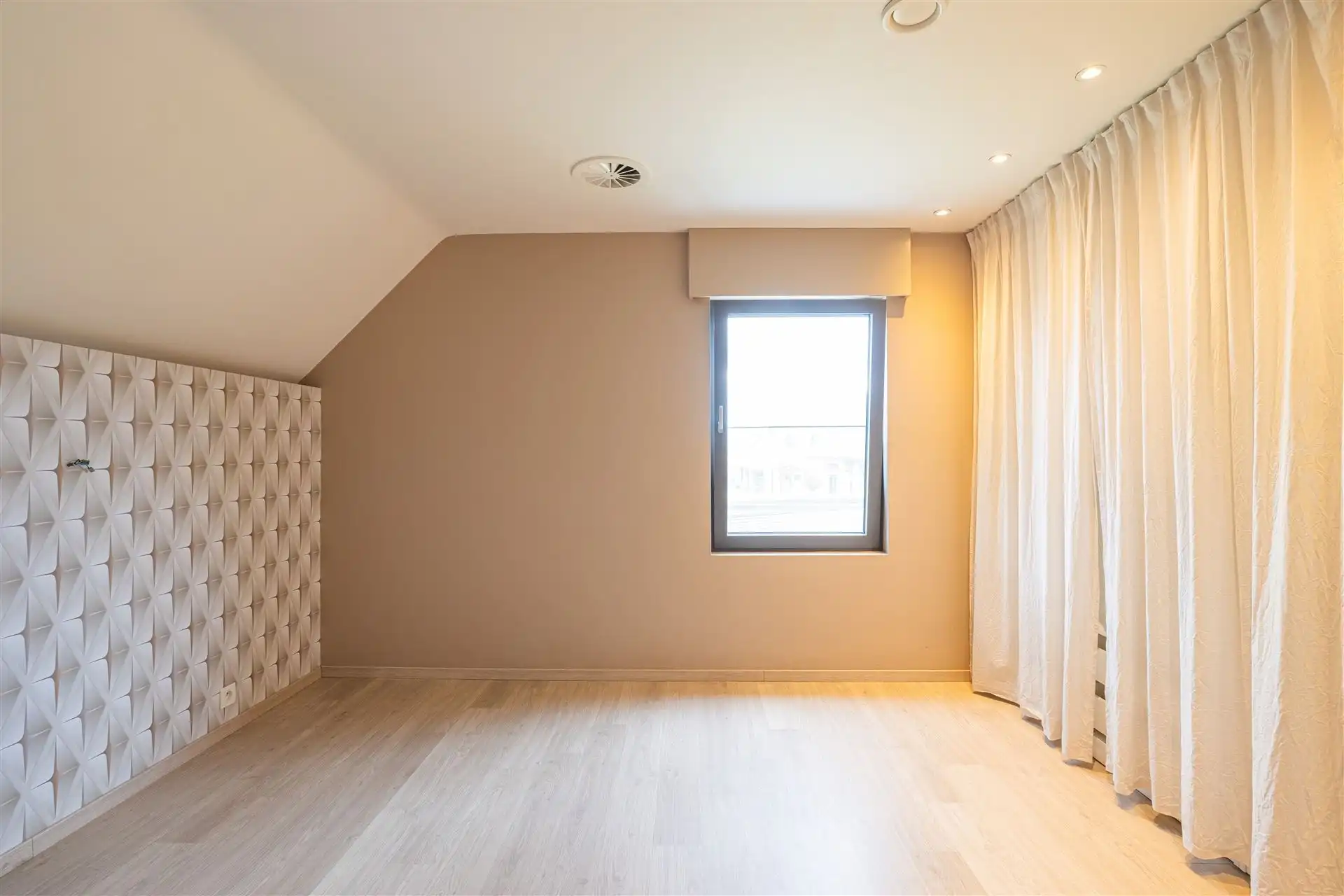 Modern wonen in een rustige, groene omgeving foto 9