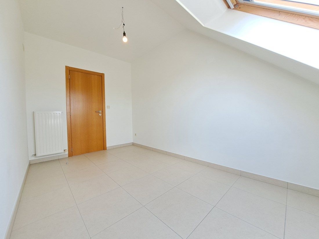 Stijlvol duplex appartement te Kermt foto 10