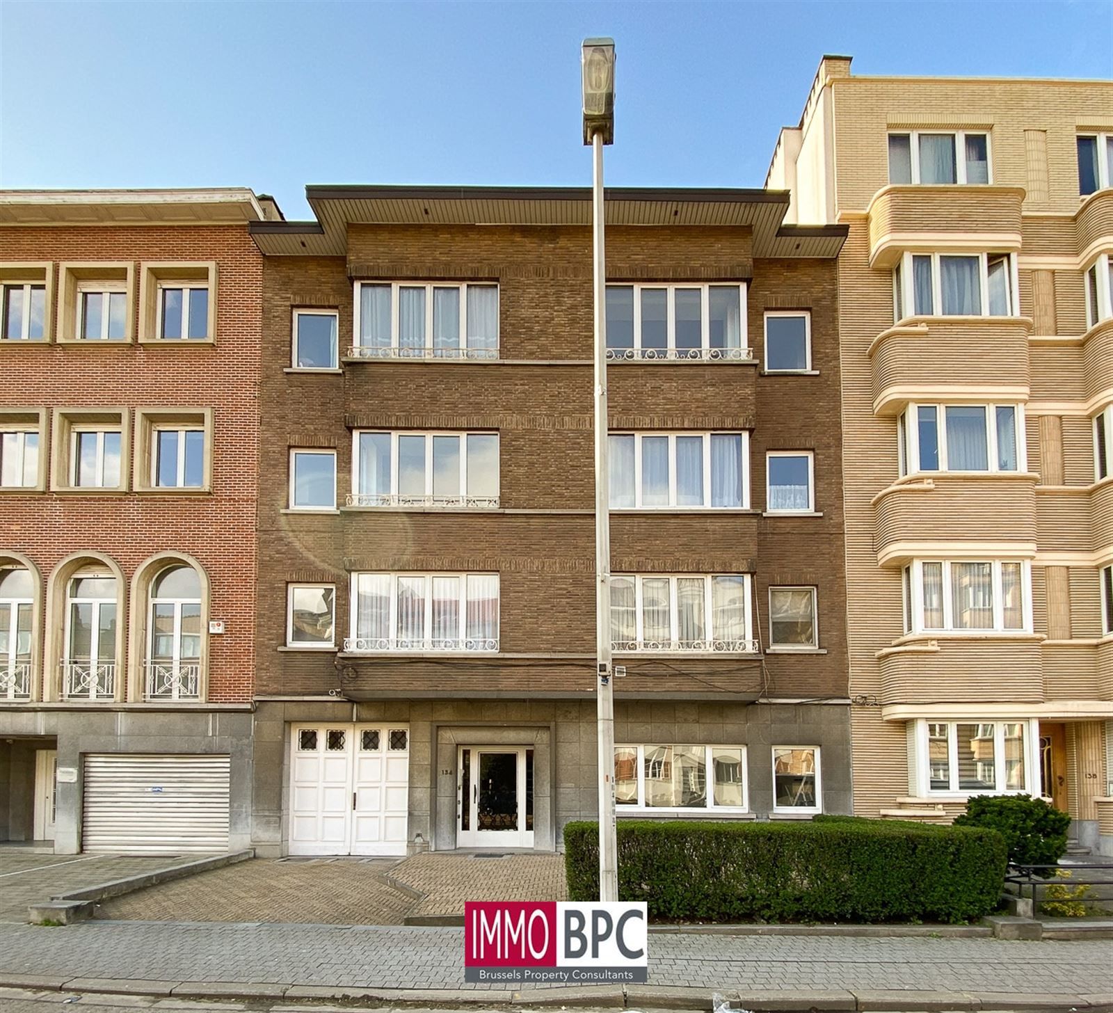 Gerenoveerd appartement met 2 slaapkamers foto 12