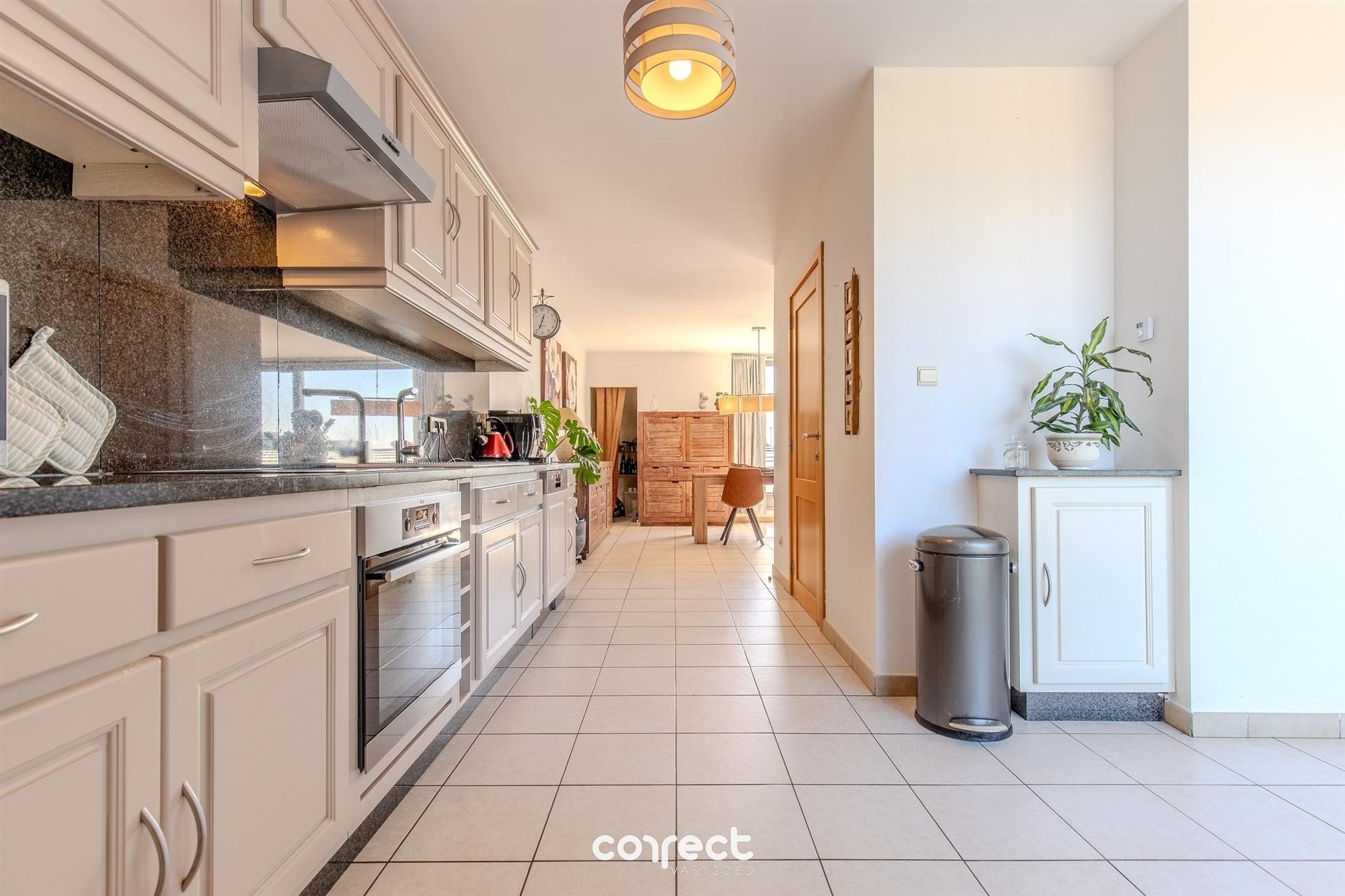 Ruim en energiezuinig duplex appartement Adinkerke foto 6