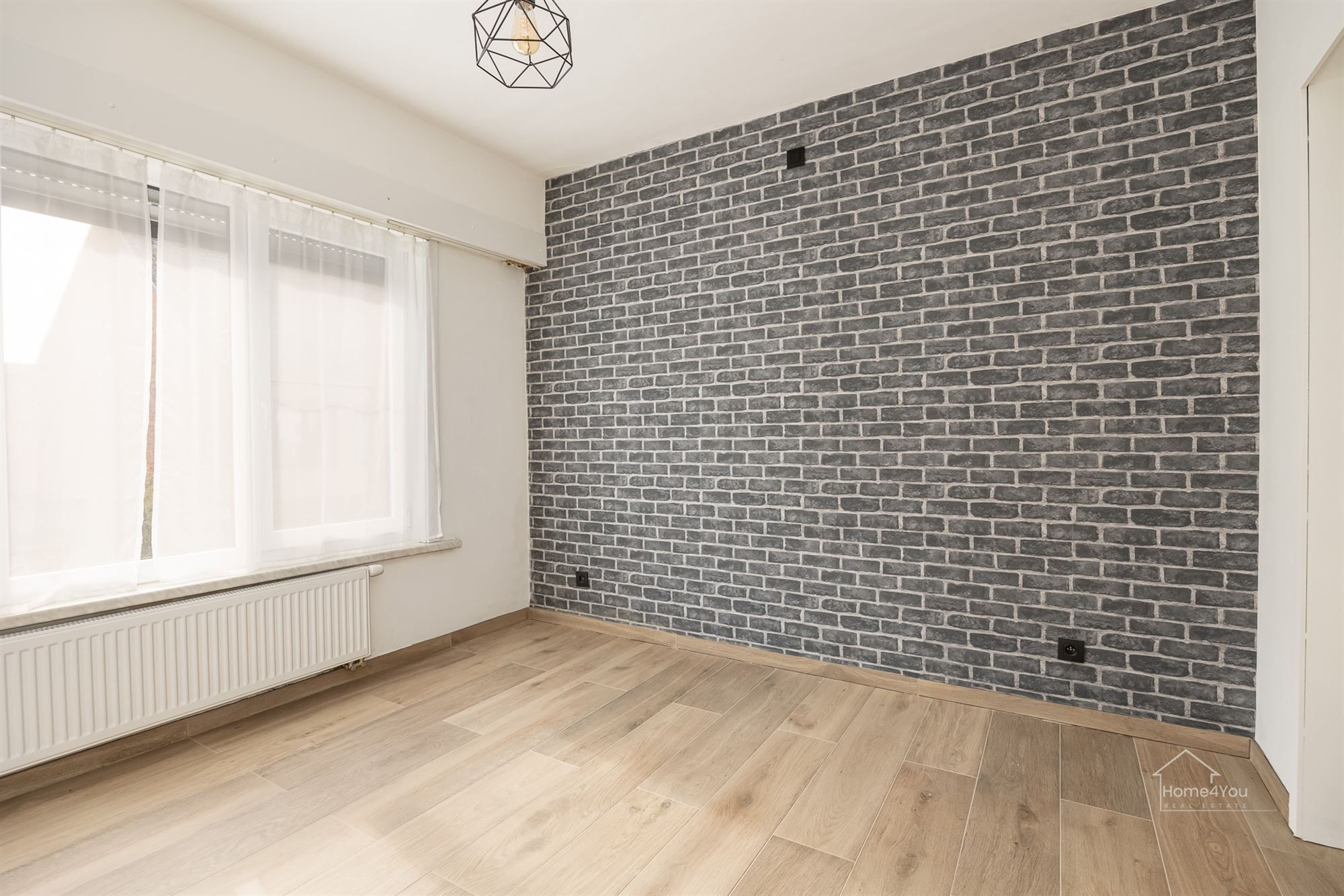 HOB met 4 slaapkamers en 2 badkamers foto 11